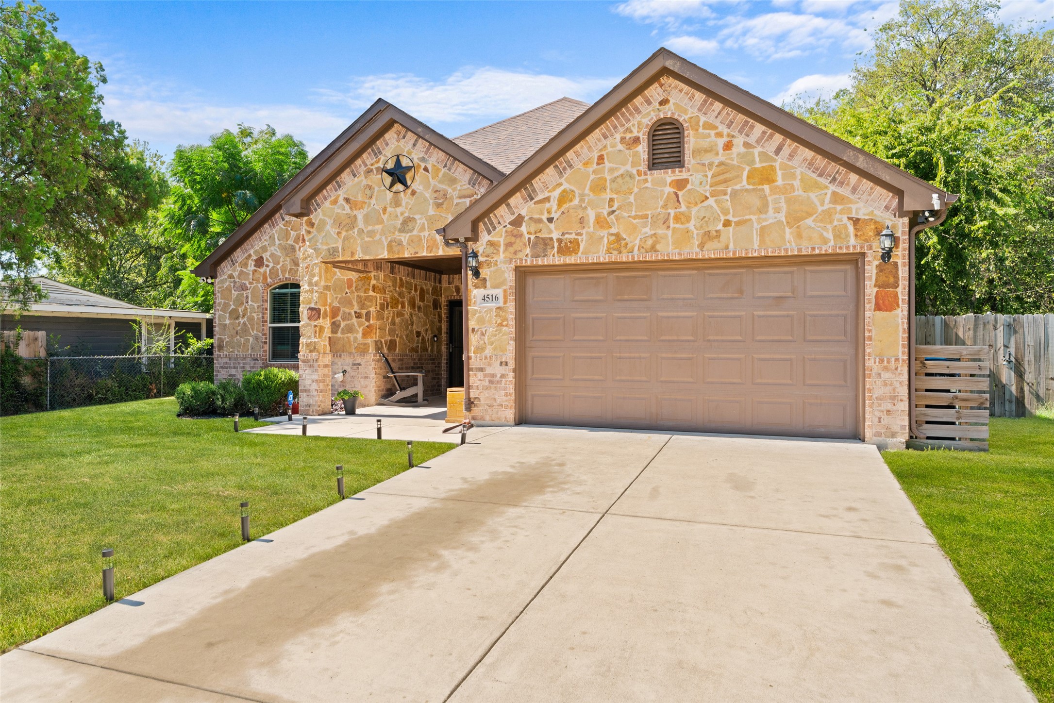 4516 Wiman Drive Fort Worth TX 76119