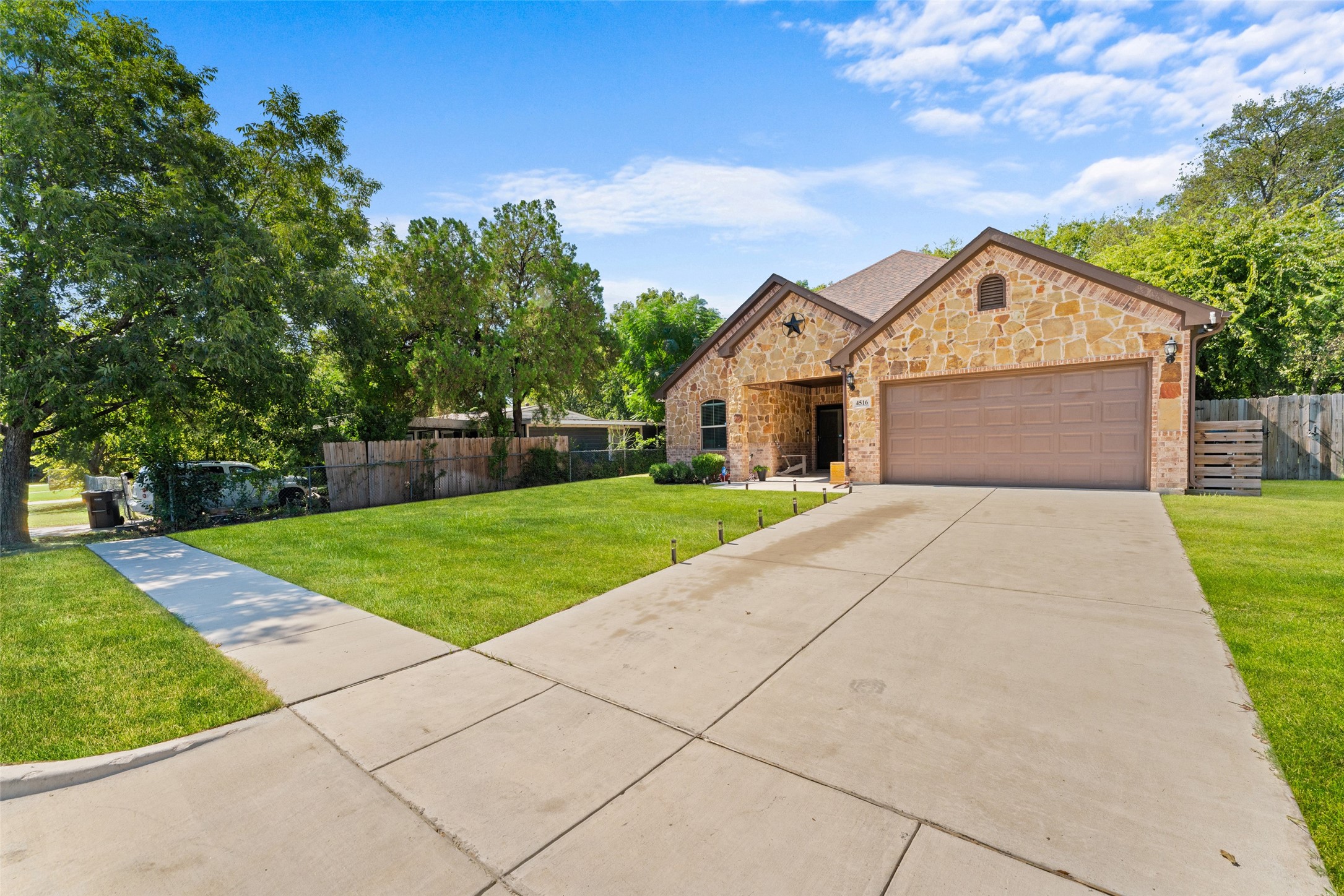 4516 Wiman Drive Fort Worth TX 76119