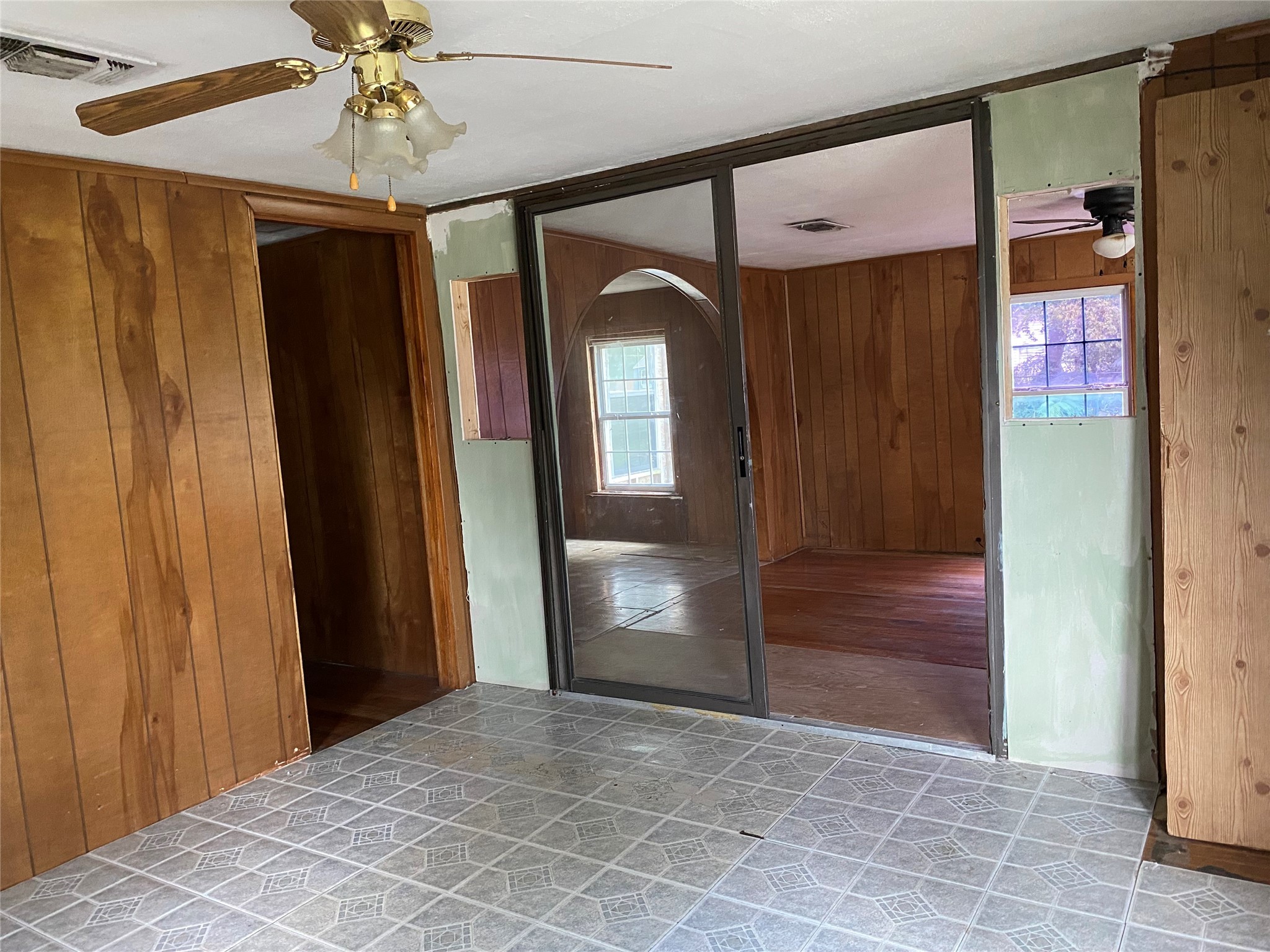 815/811/817 W 12th Street Bonham TX 75418