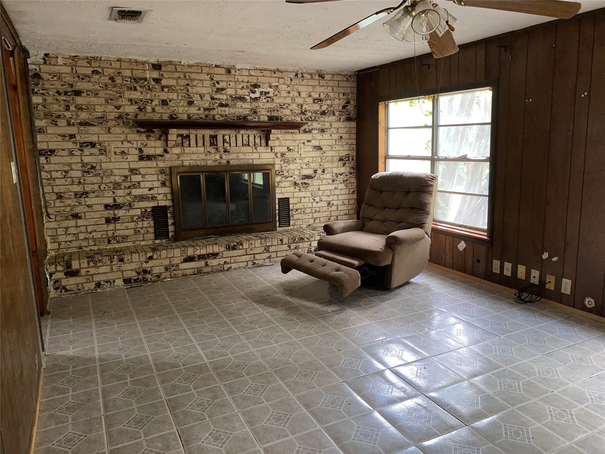 815/811/817 W 12th Street Bonham TX 75418