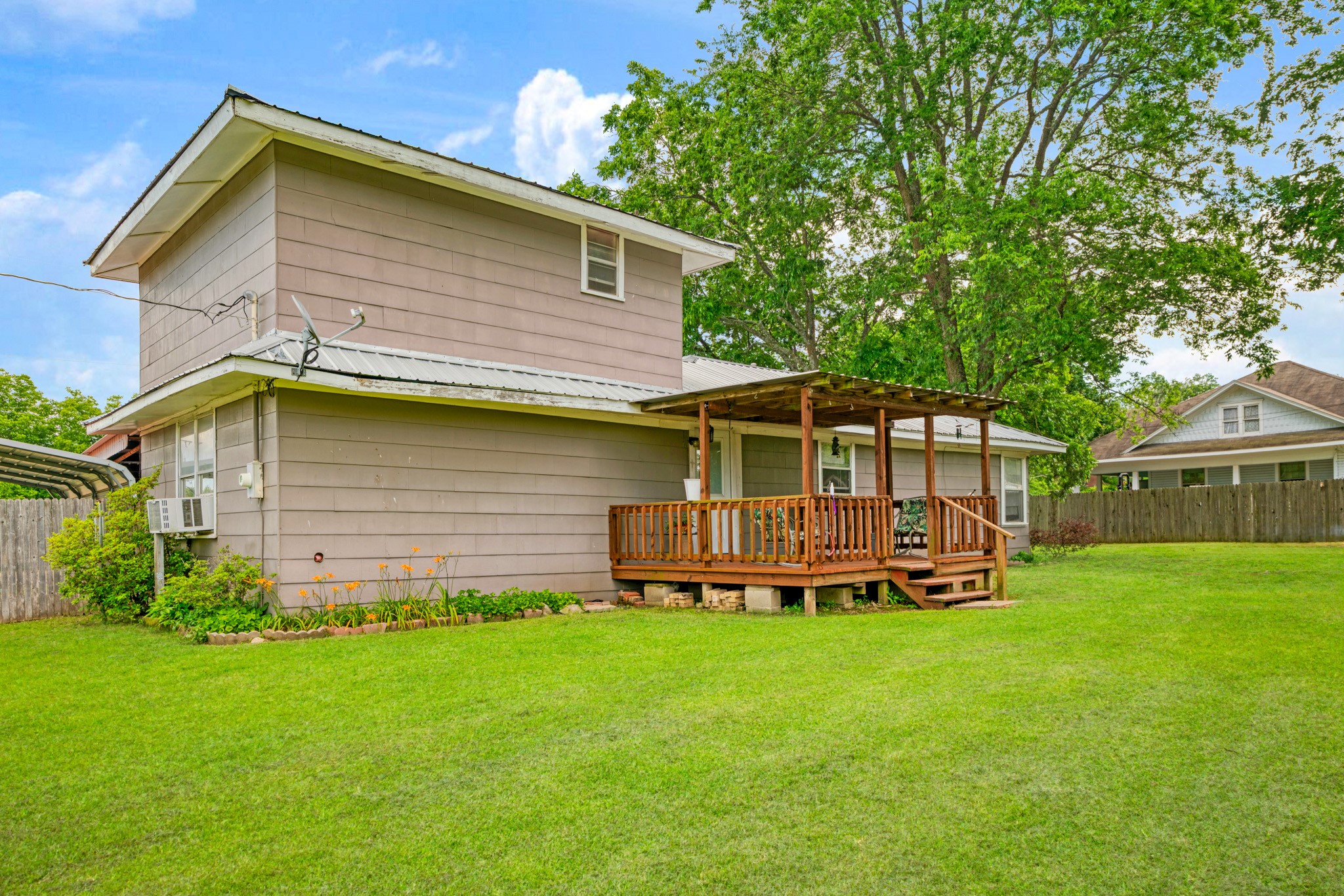330 Young Street Blossom TX 75416