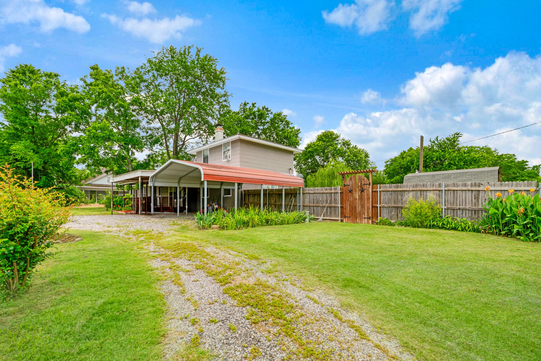 330 Young Street Blossom TX 75416