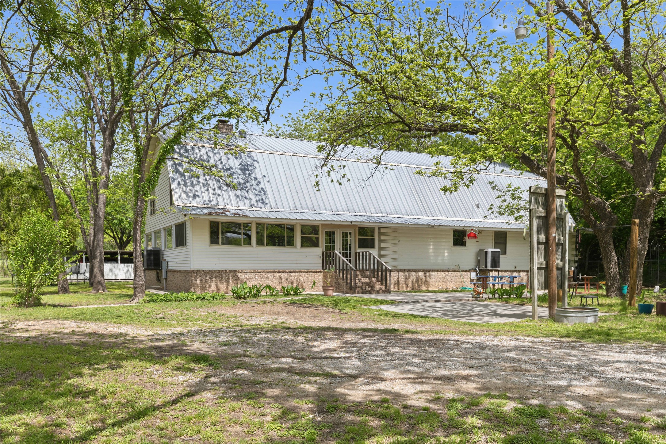 660 W County Road 549 Mullin TX 76864