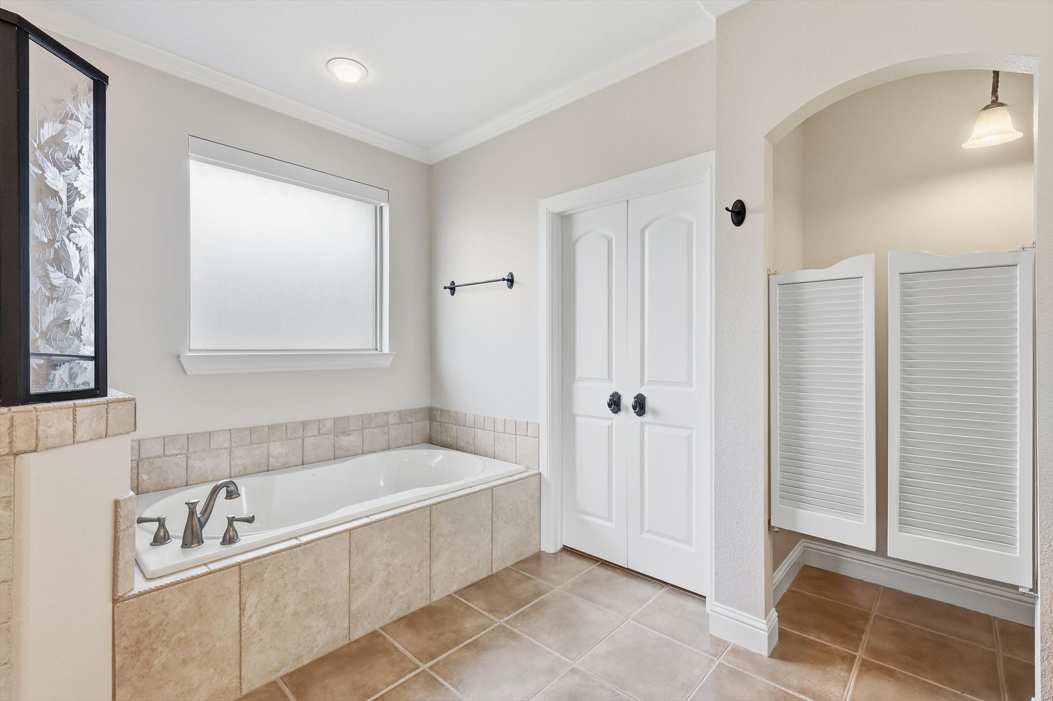 9601 Ravenswood Road Granbury TX 76049