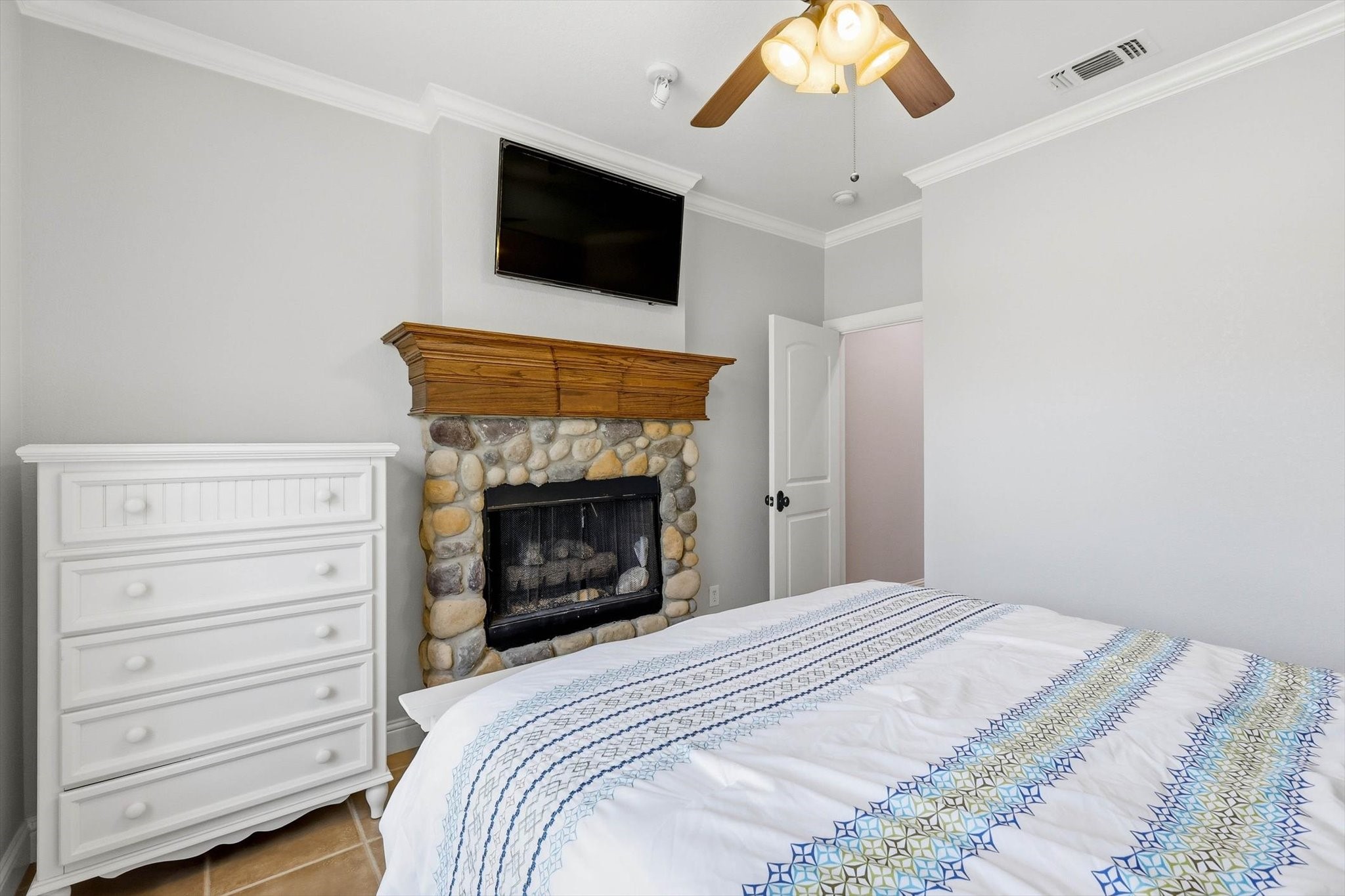 9601 Ravenswood Road Granbury TX 76049