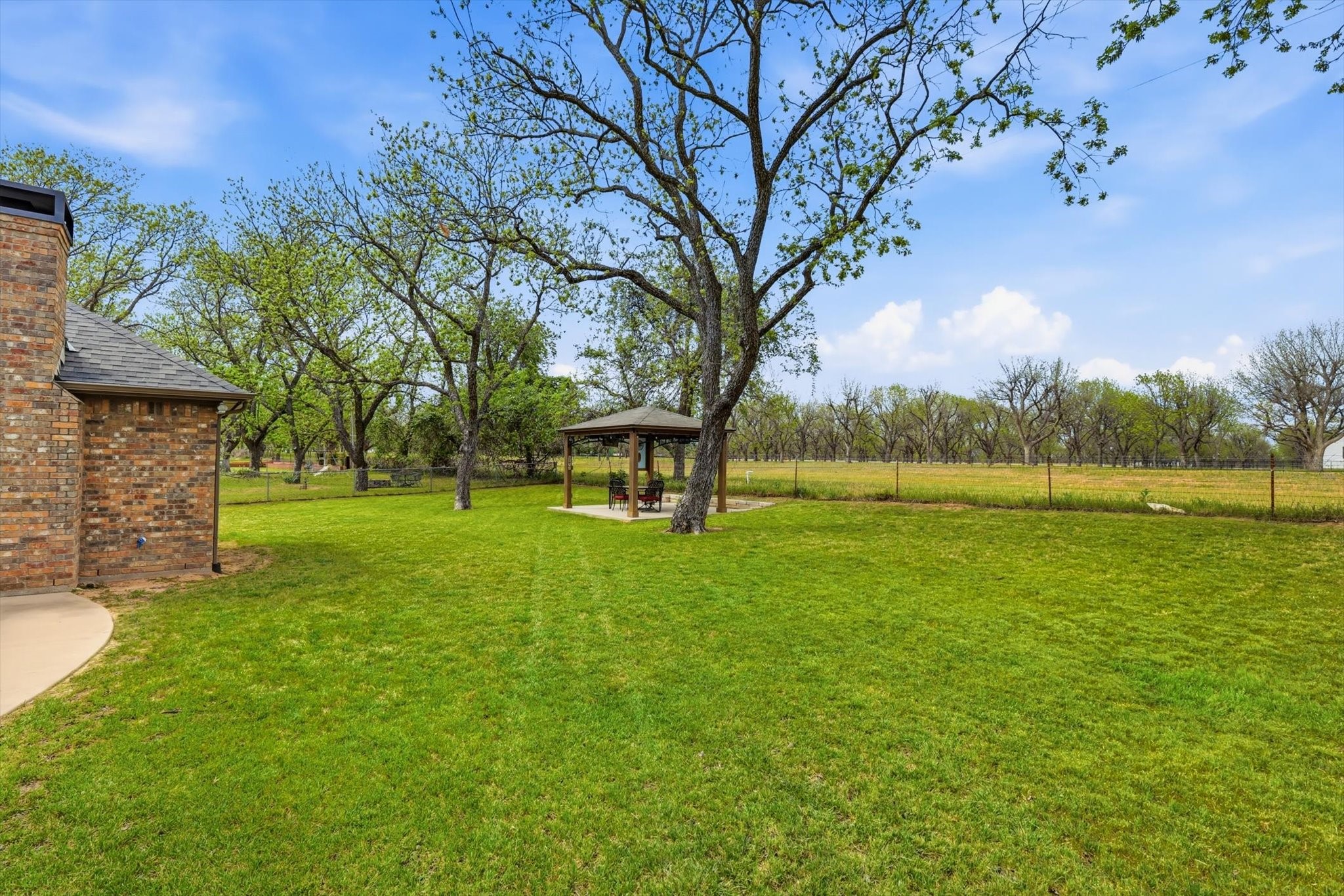 9601 Ravenswood Road Granbury TX 76049