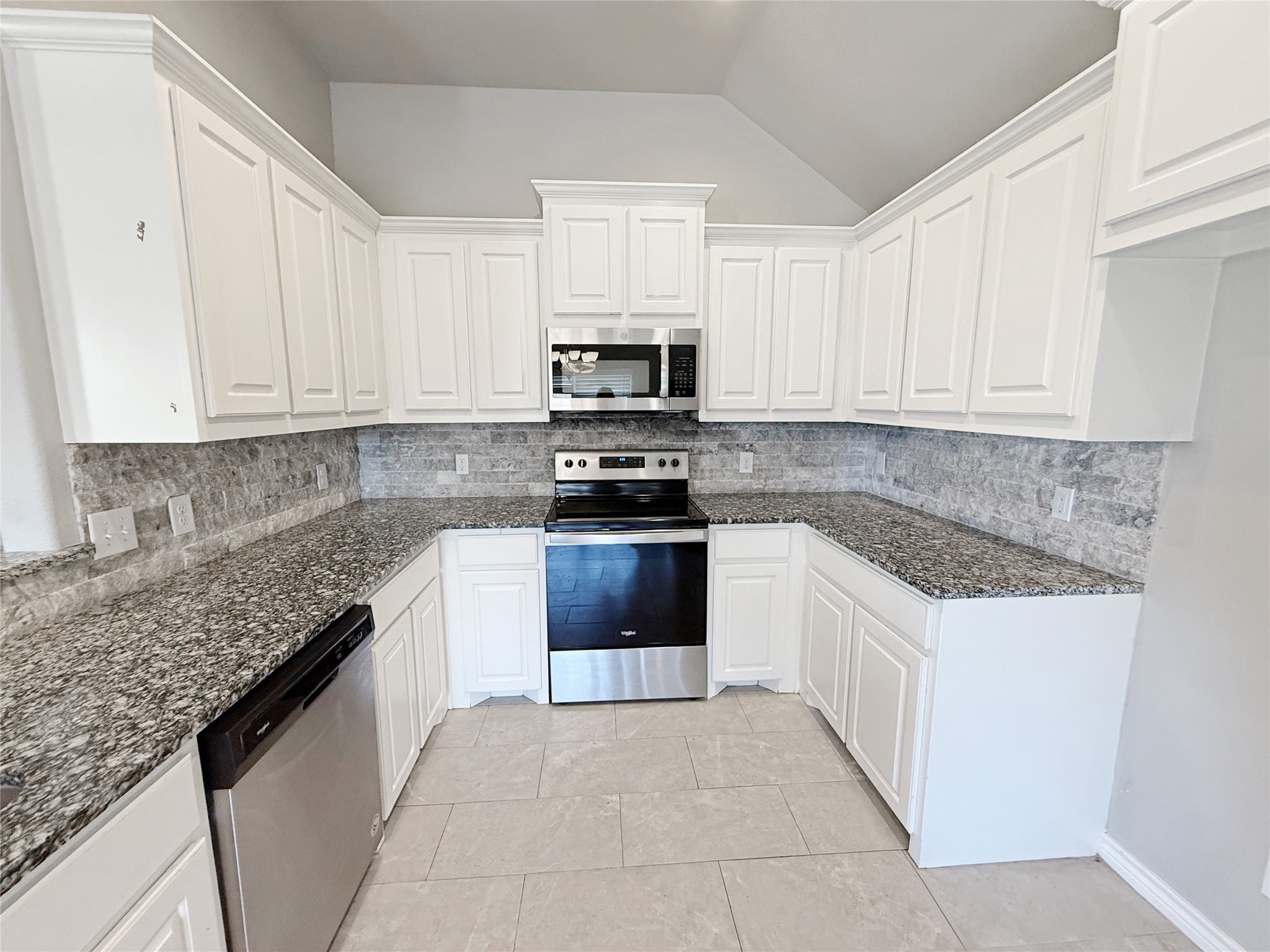 3304 White Horse Drive Granbury TX 76049