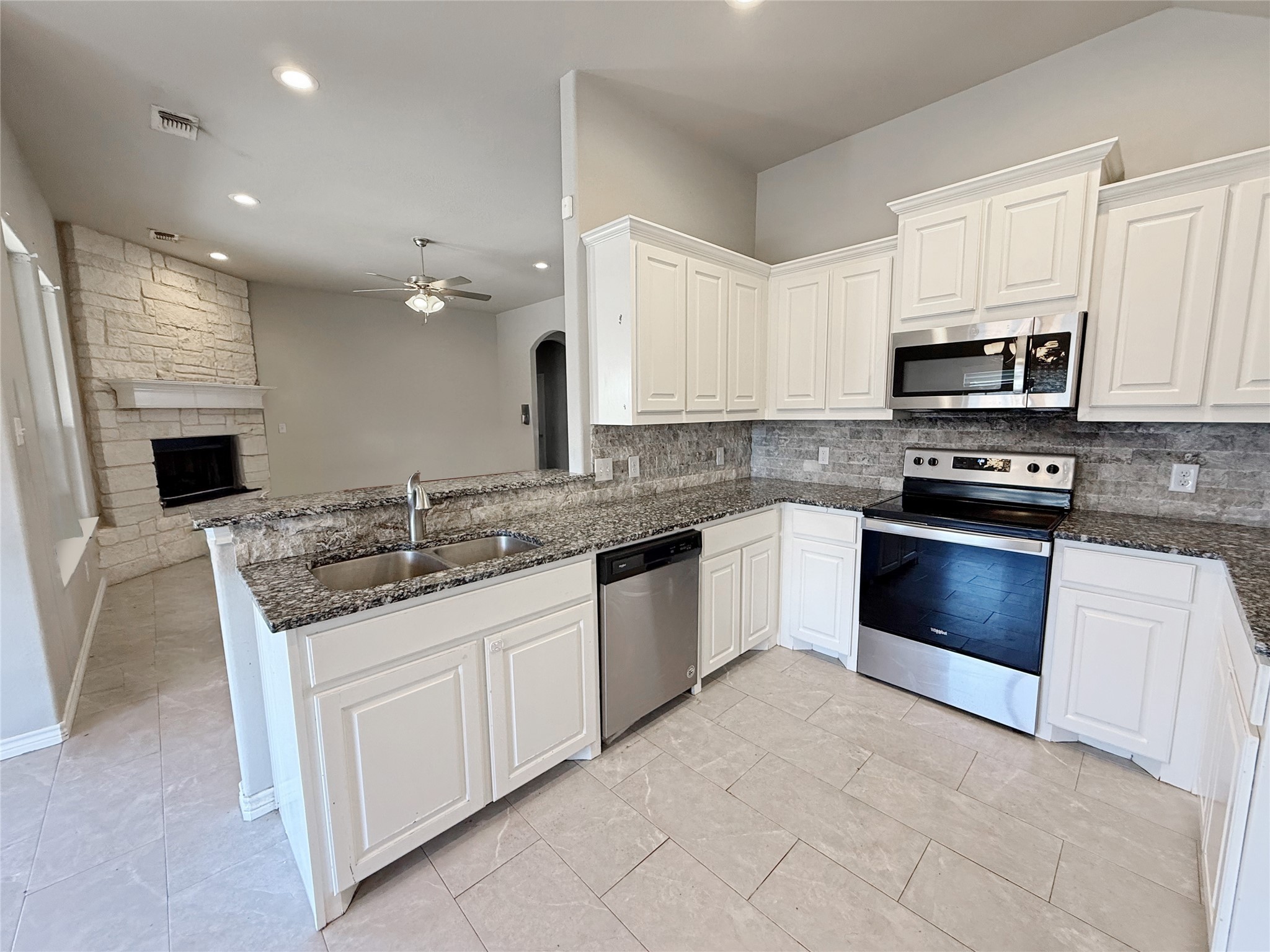 3304 White Horse Drive Granbury TX 76049