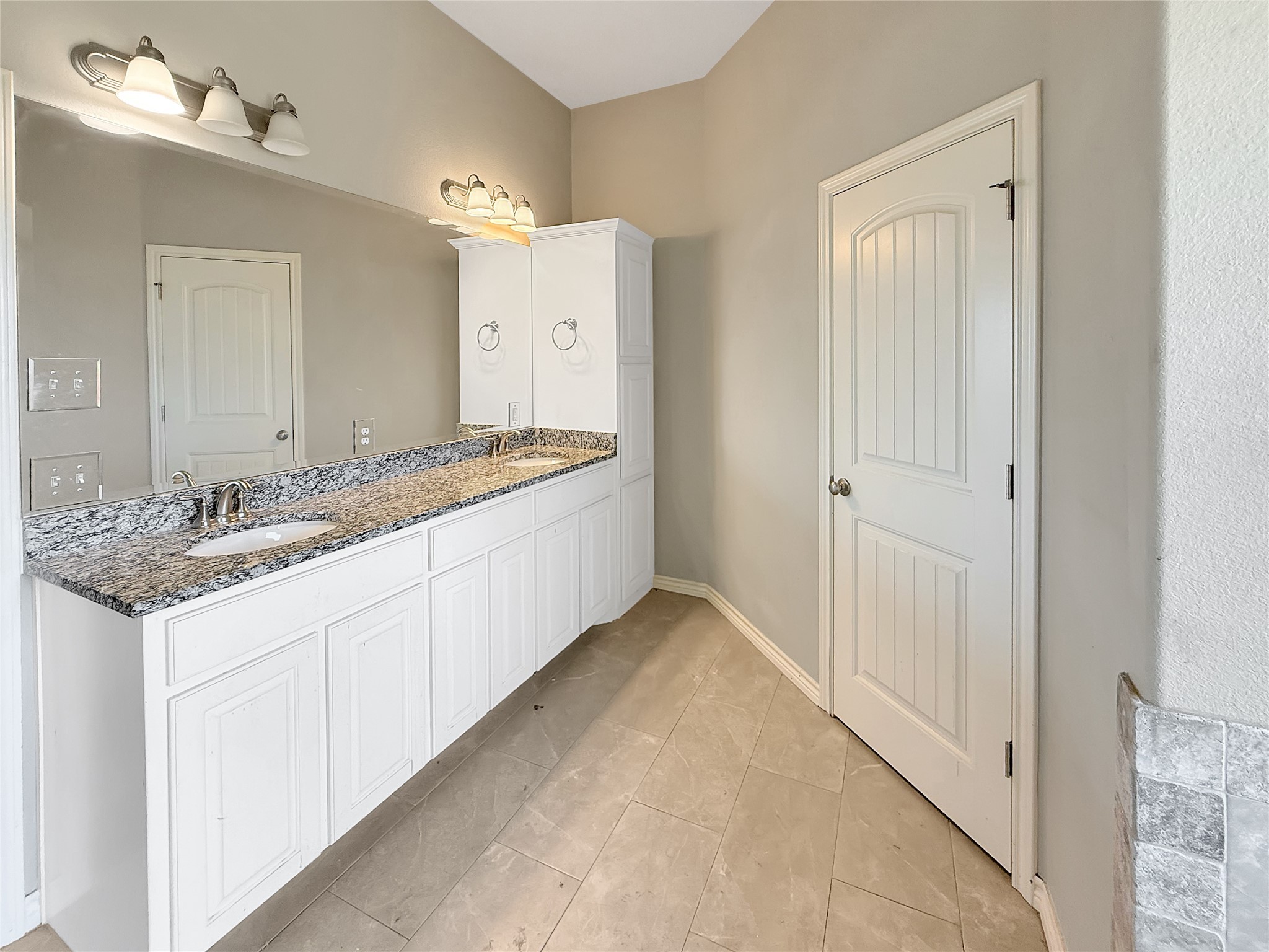 3304 White Horse Drive Granbury TX 76049