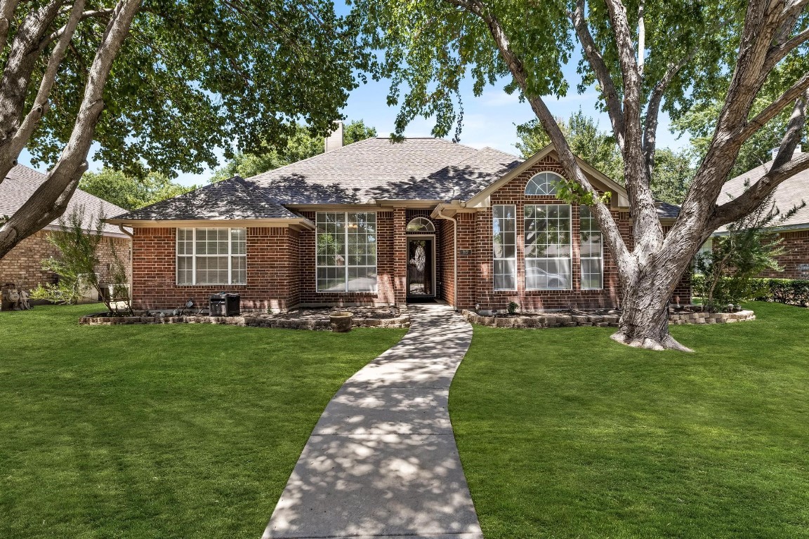 317 Pear Tree Place Denton TX 76207