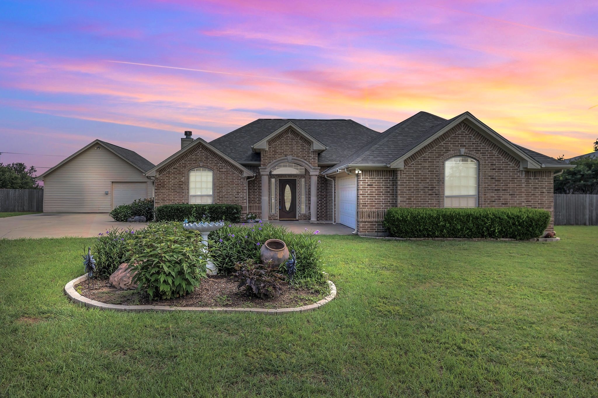 2309 E Emerald Bend Court Granbury TX 76049
