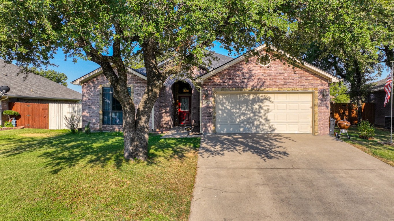 1833 Roadrunner Drive Weatherford TX 76088