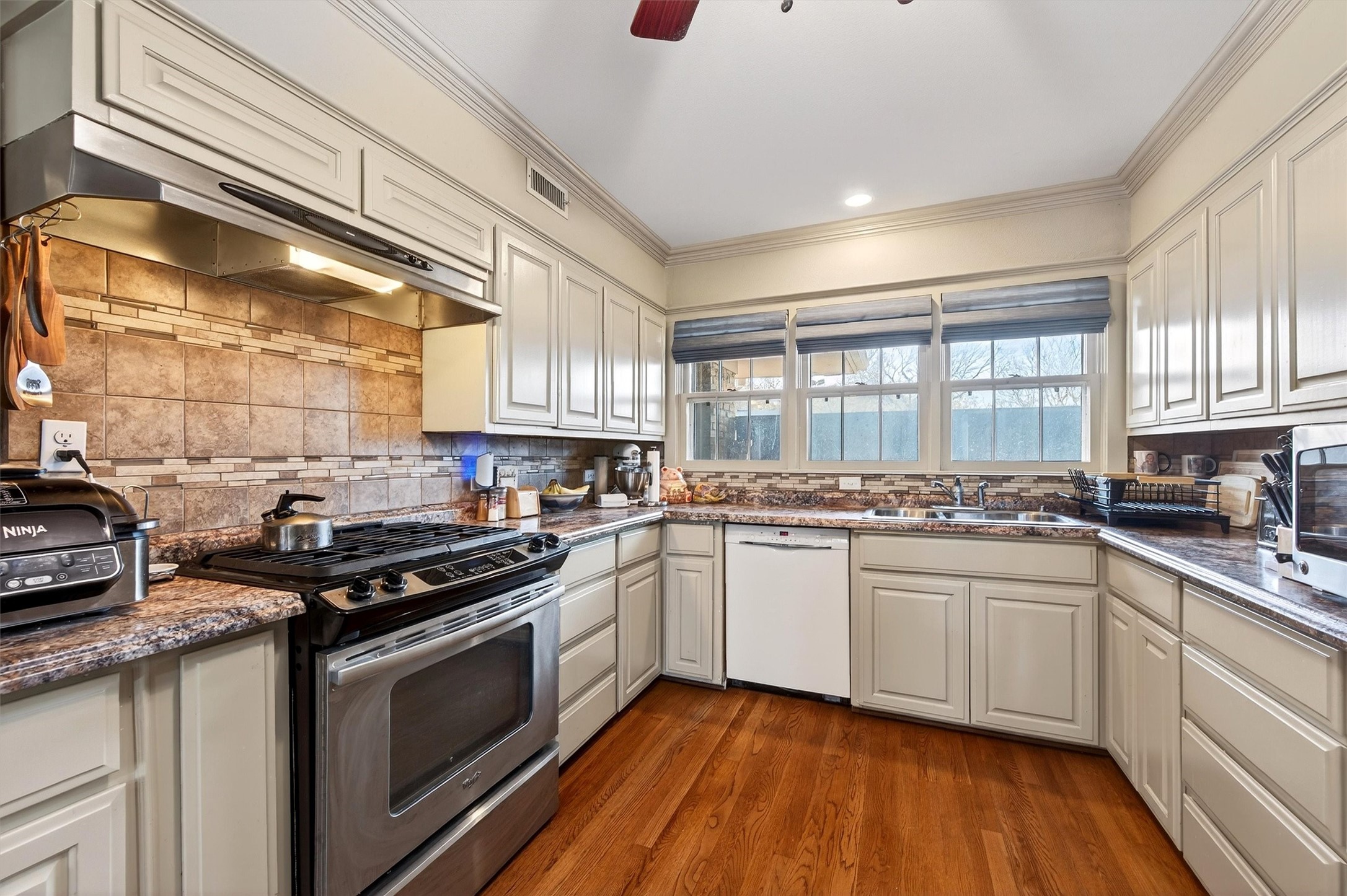 1015 Western Hills Drive Sherman TX 75092