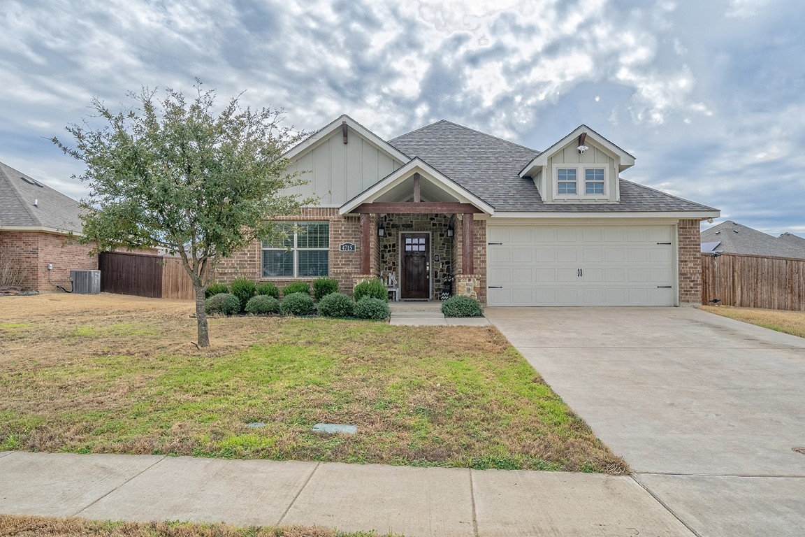 4715 Lakepark Drive Sanger TX 76266