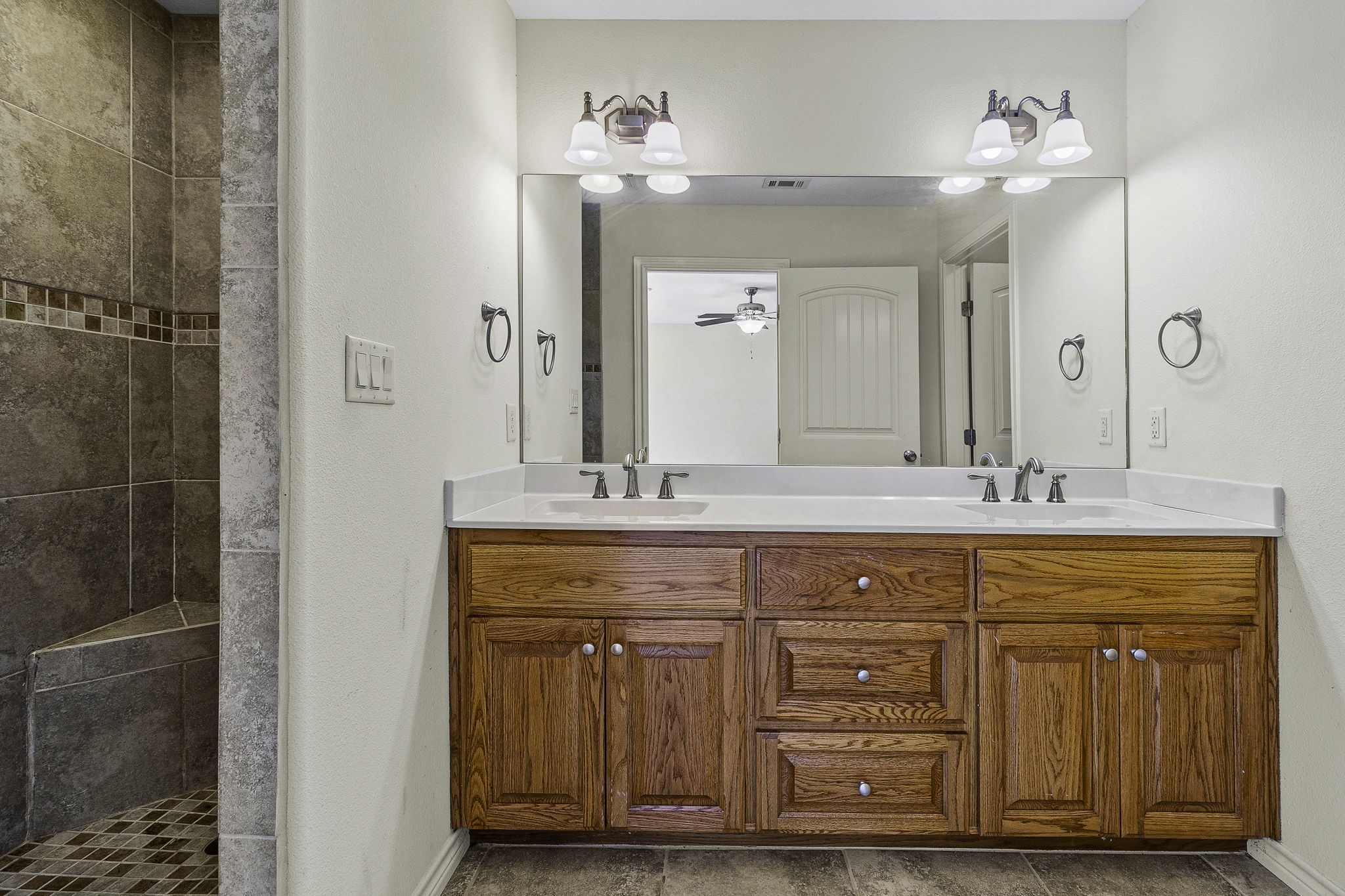 86 Huntington Trinity TX 75862