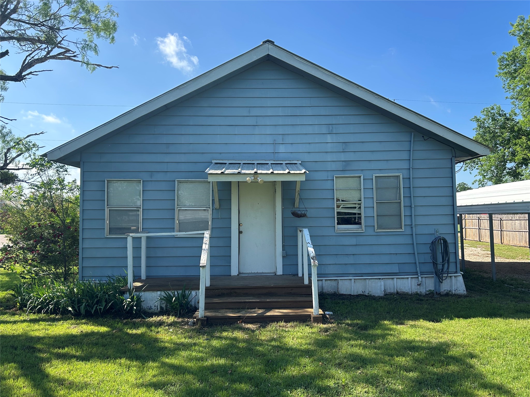 300 Harrison Avenue Newcastle TX 76372