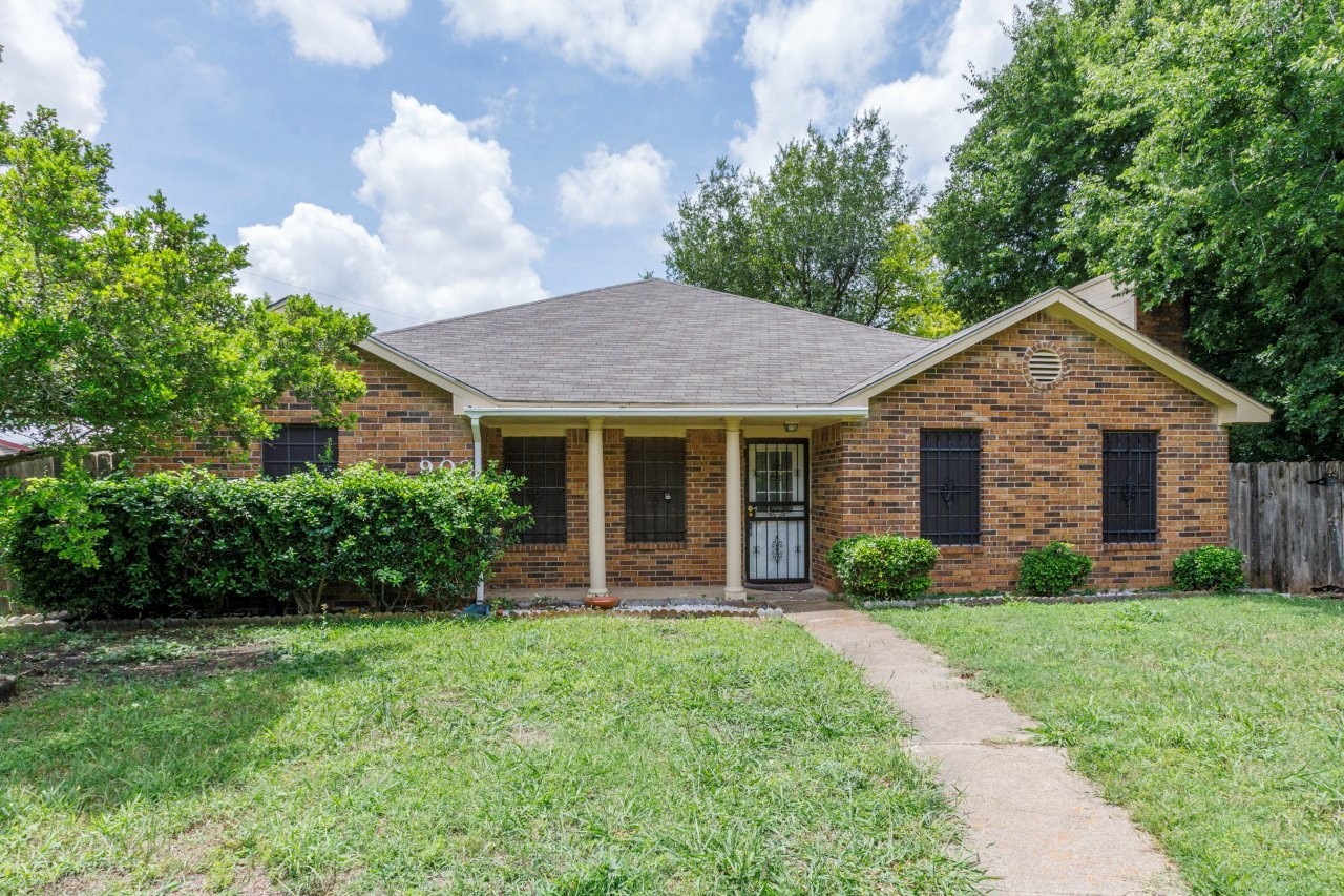 902 Wayne Avenue Duncanville TX 75137