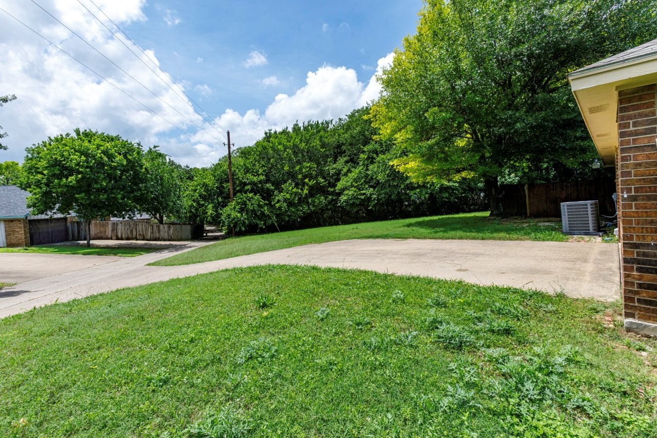 902 Wayne Avenue Duncanville TX 75137