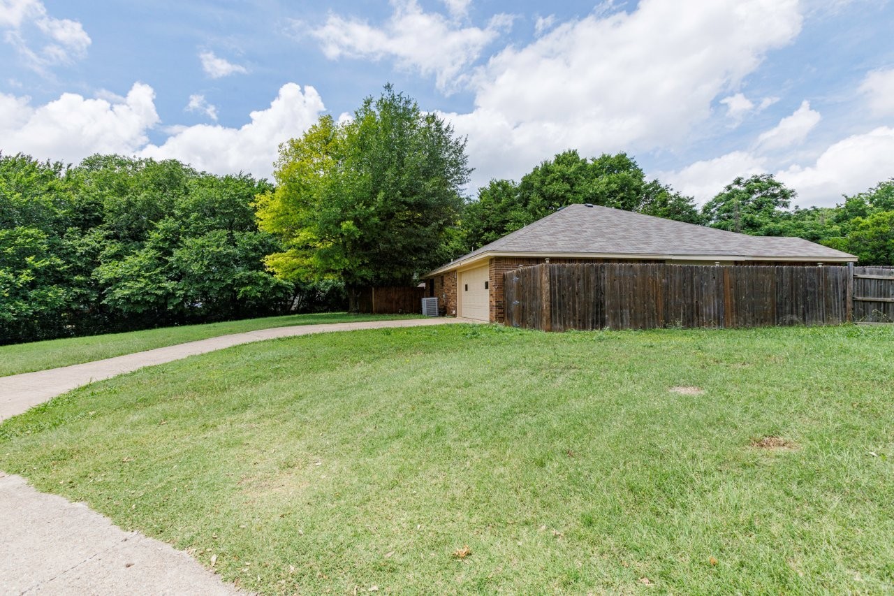 902 Wayne Avenue Duncanville TX 75137