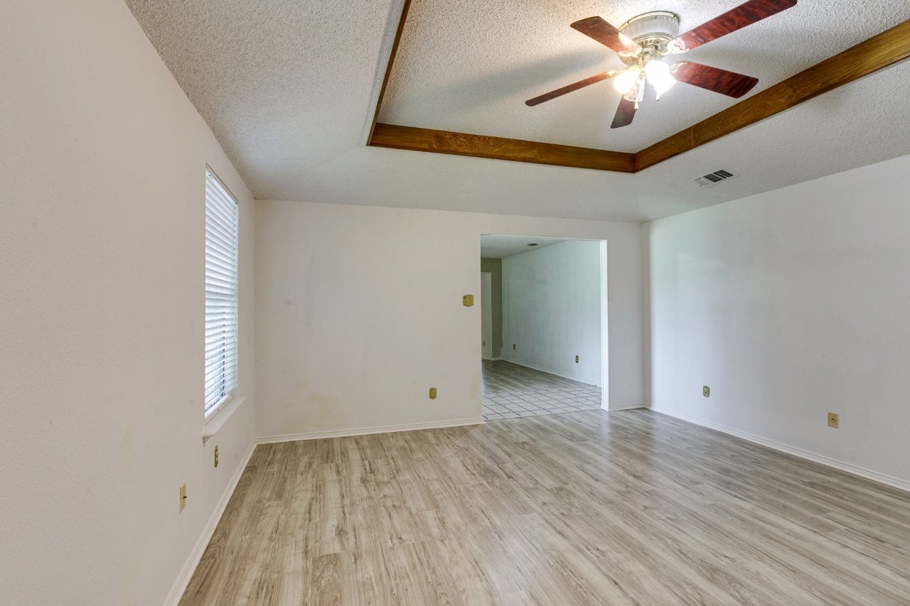 902 Wayne Avenue Duncanville TX 75137