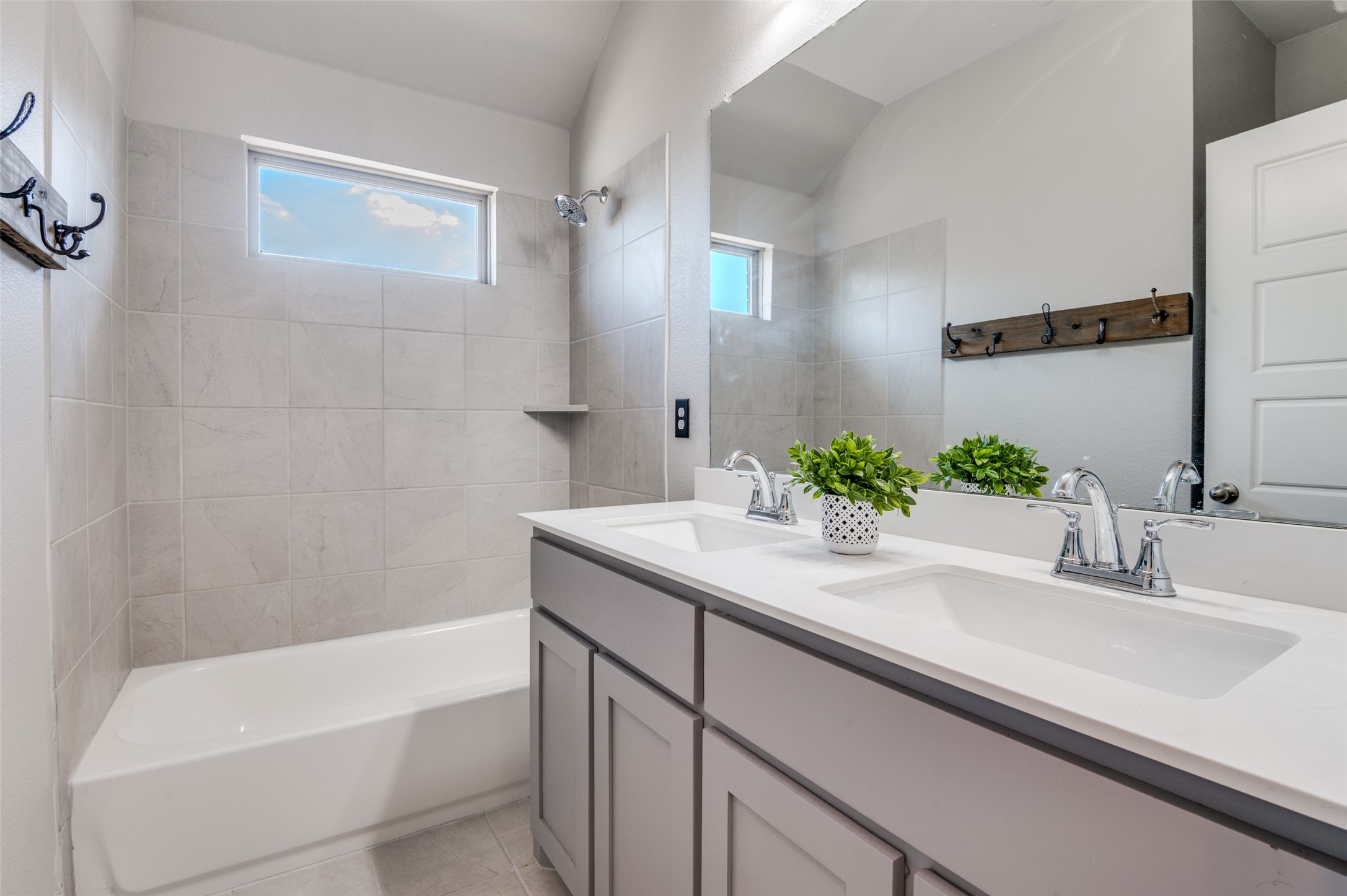 1232 Rushmore Drive Burleson TX 76028