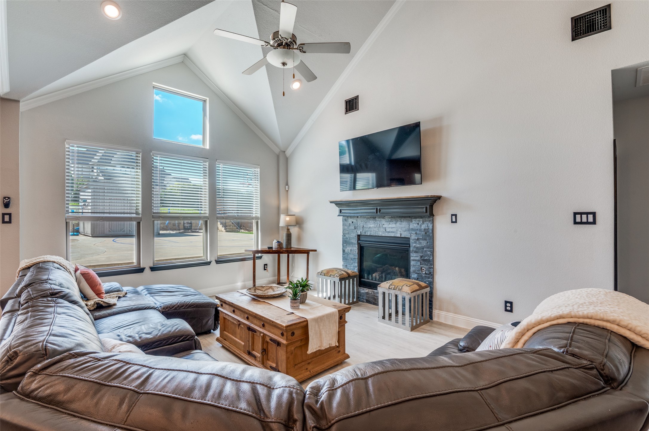 1232 Rushmore Drive Burleson TX 76028