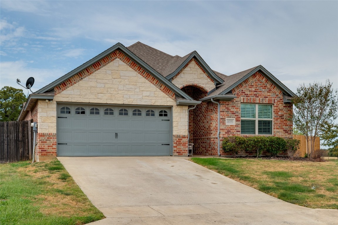 4000 Oakwood Court Aubrey TX 76227