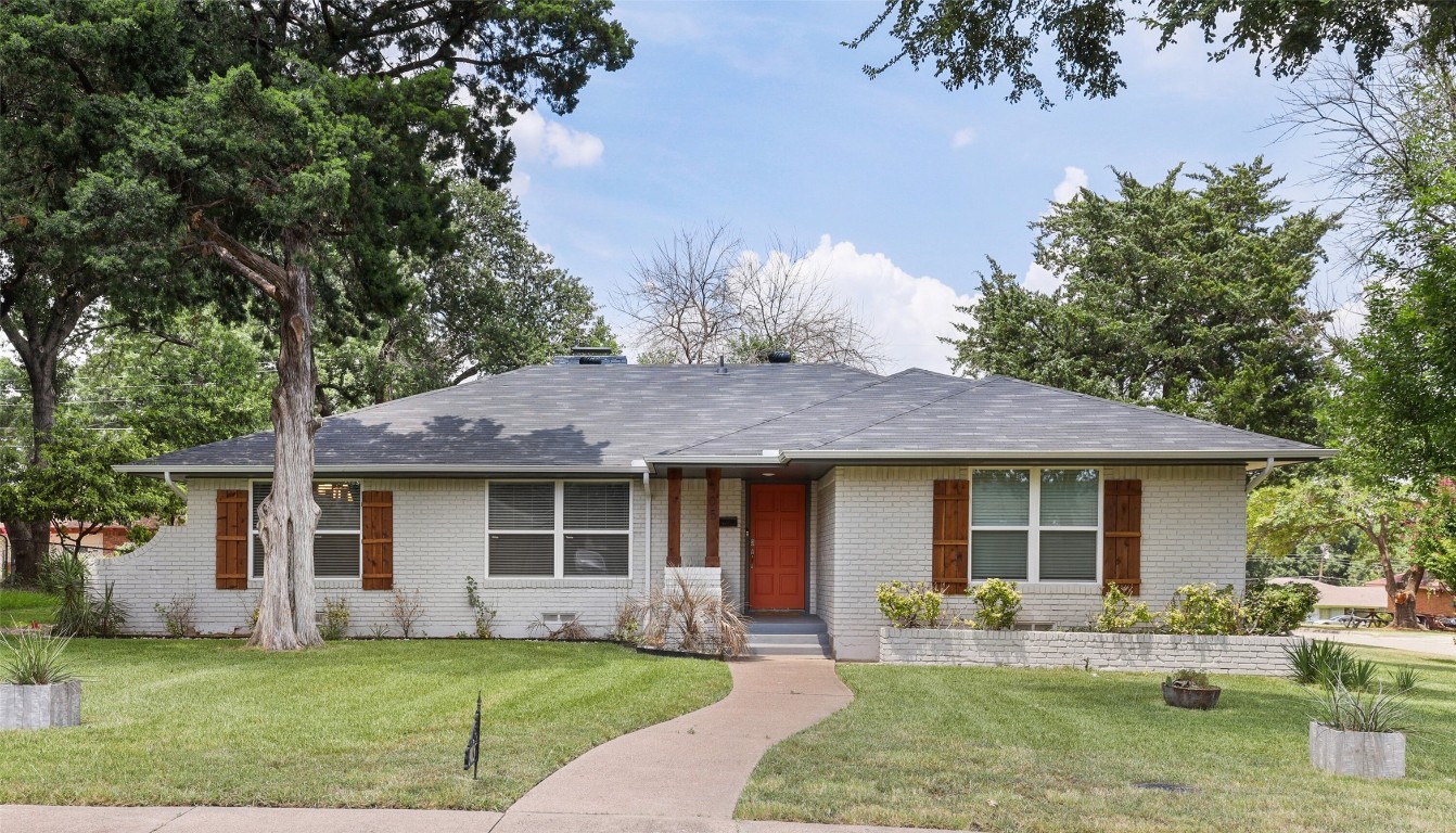 905 Misty Glen Lane Dallas TX 75232