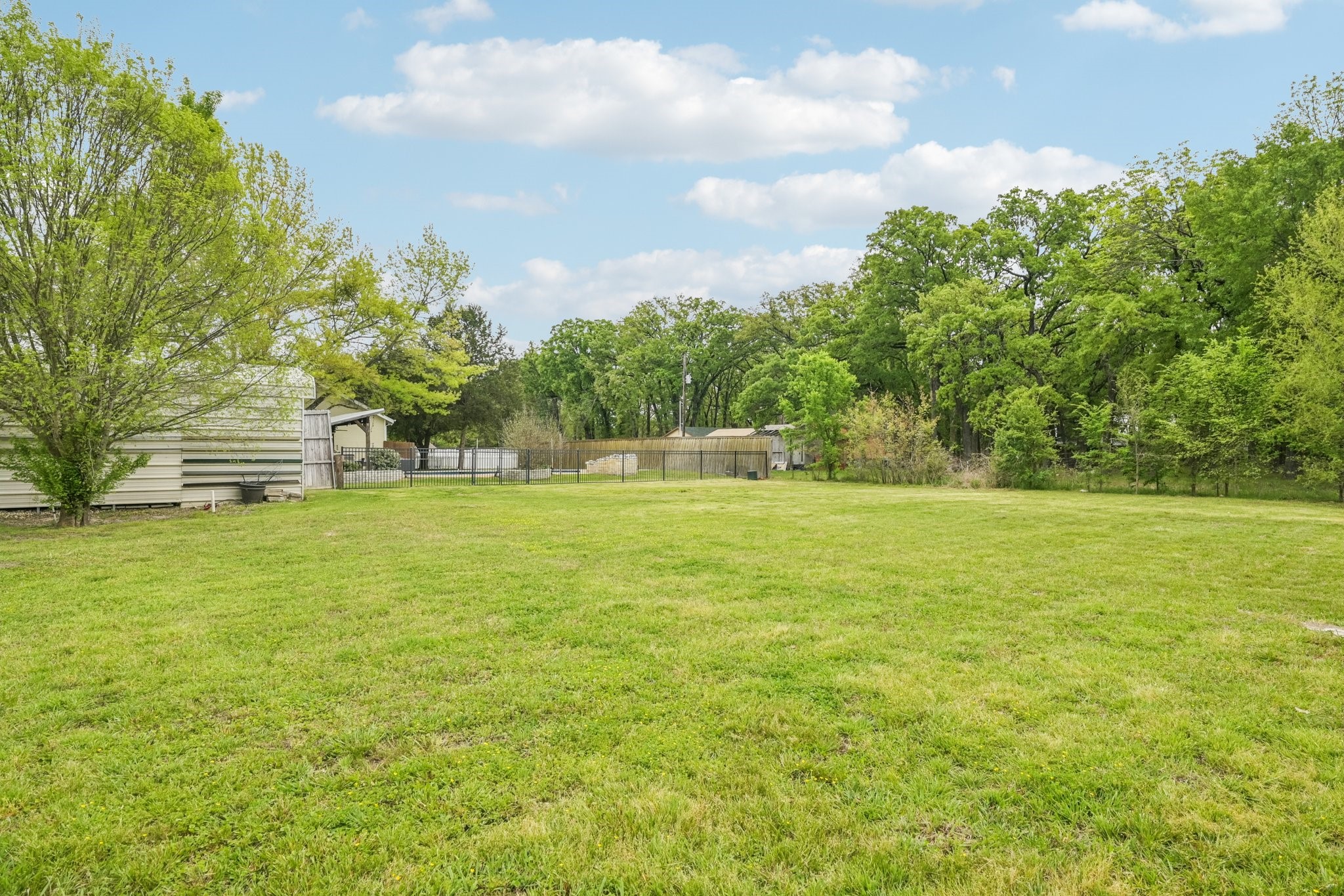 858 County Road 3101 Greenville TX 75402