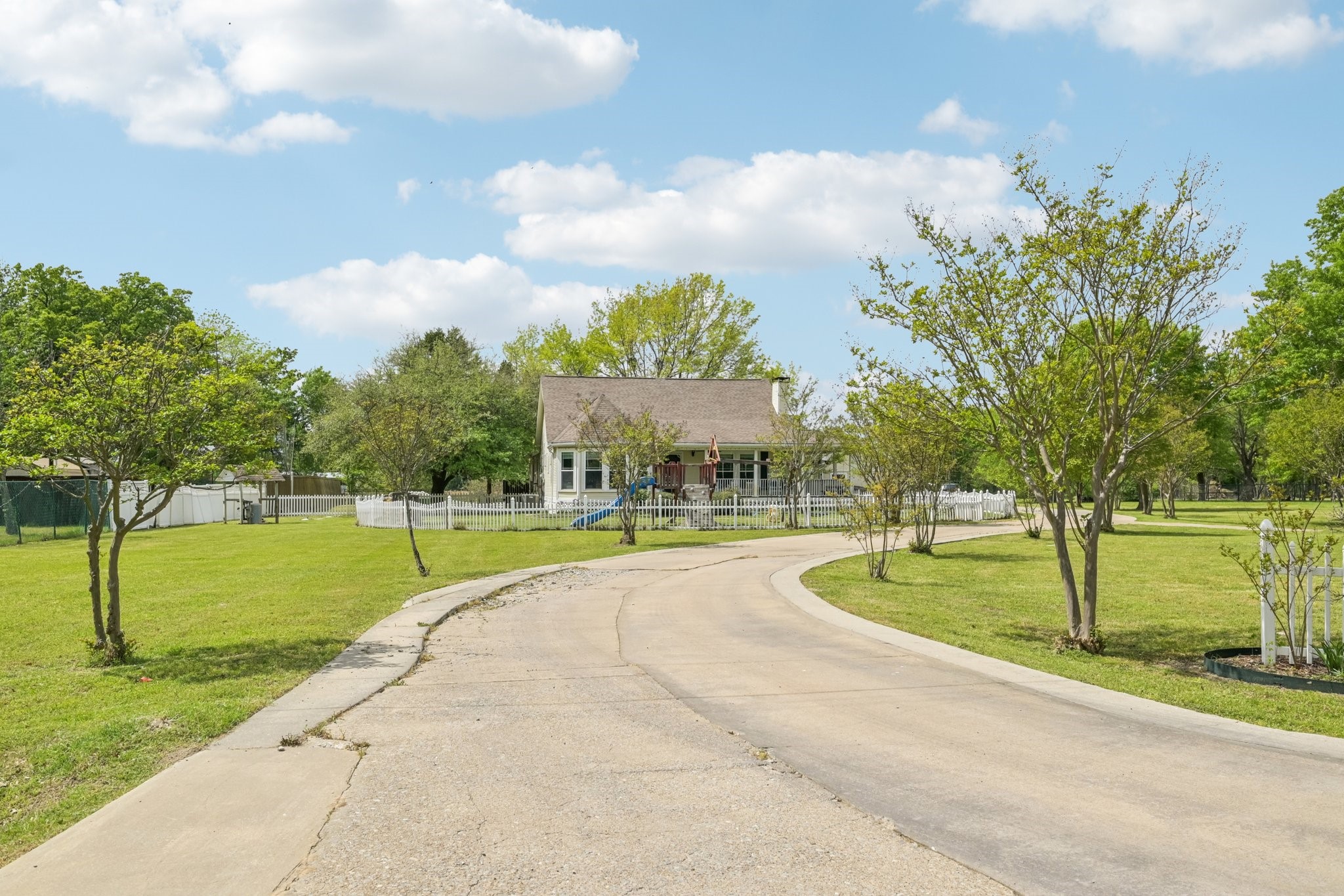 858 County Road 3101 Greenville TX 75402