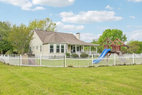 858 County Road 3101 Greenville TX 75402