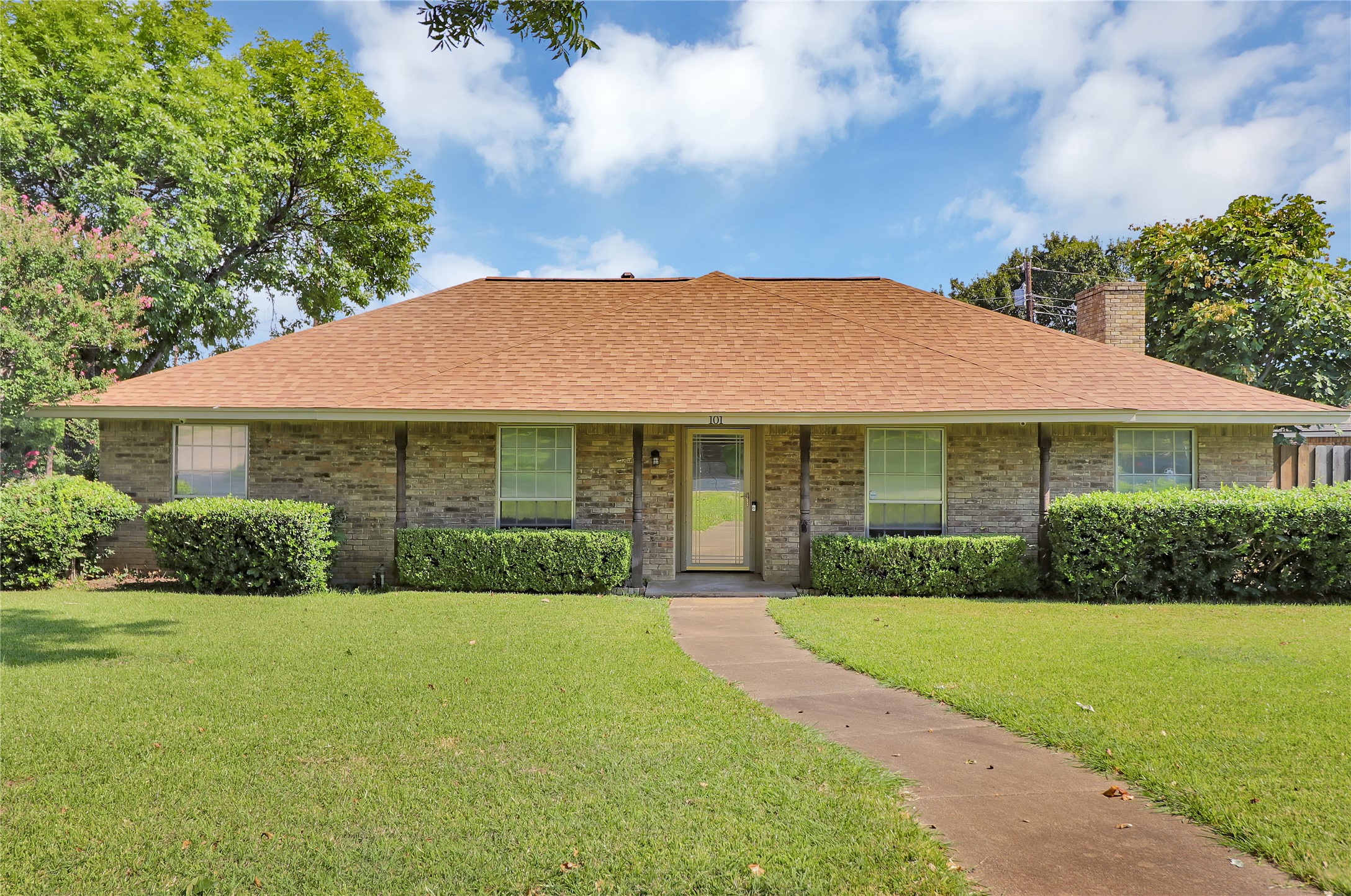 101 Connie Drive Desoto TX 75115