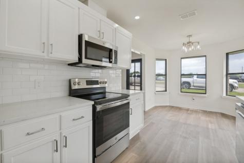 1905 Lakeview Drive Grand Prairie TX 75051