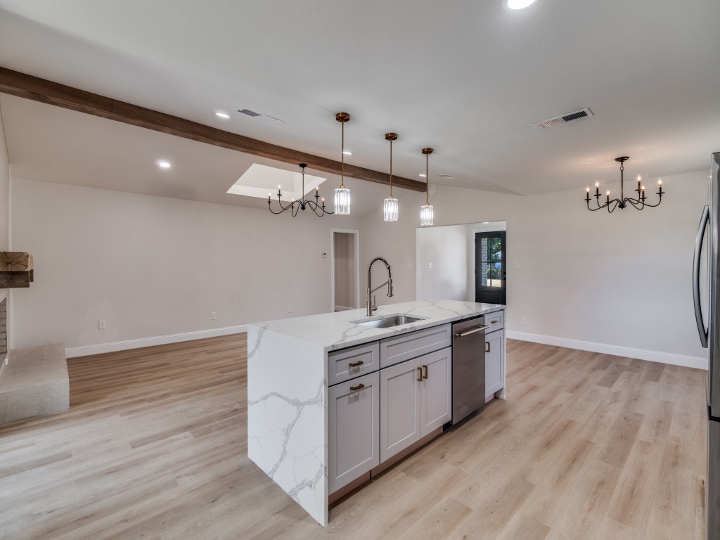 9008 Flicker Lane Dallas TX 75238