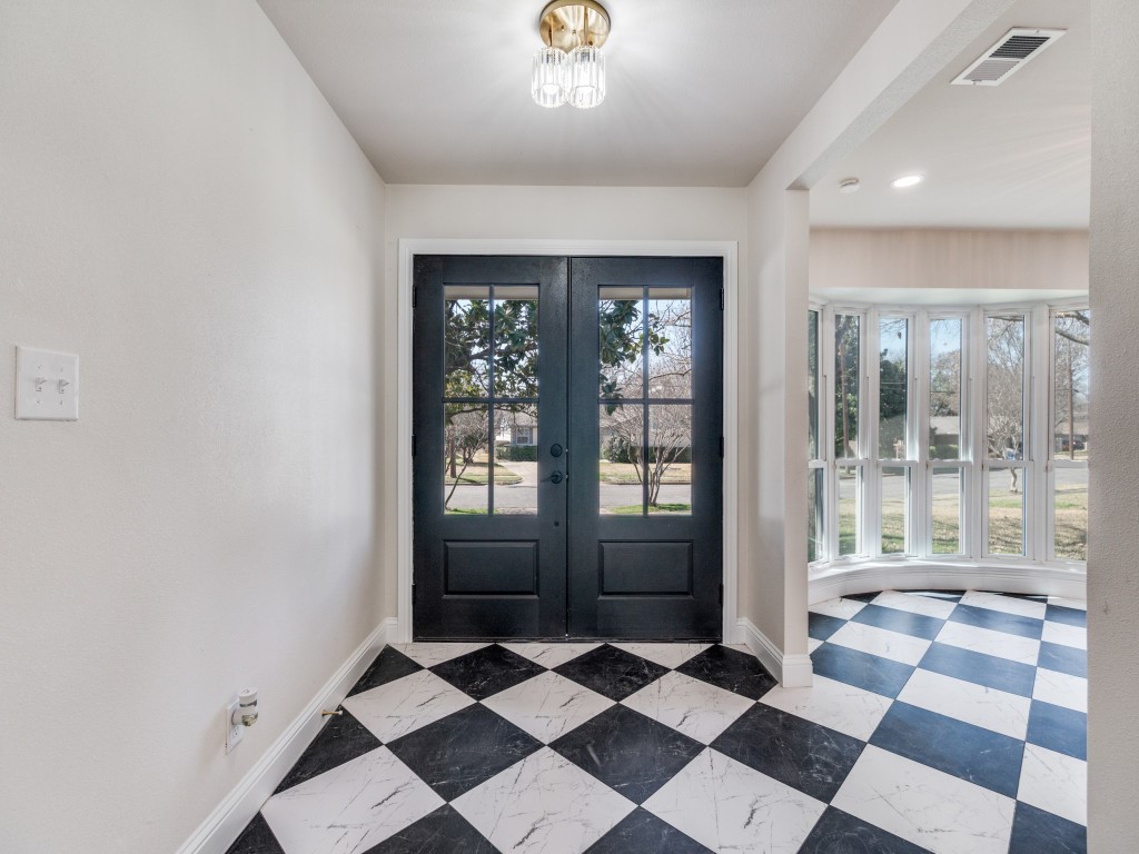 9008 Flicker Lane Dallas TX 75238