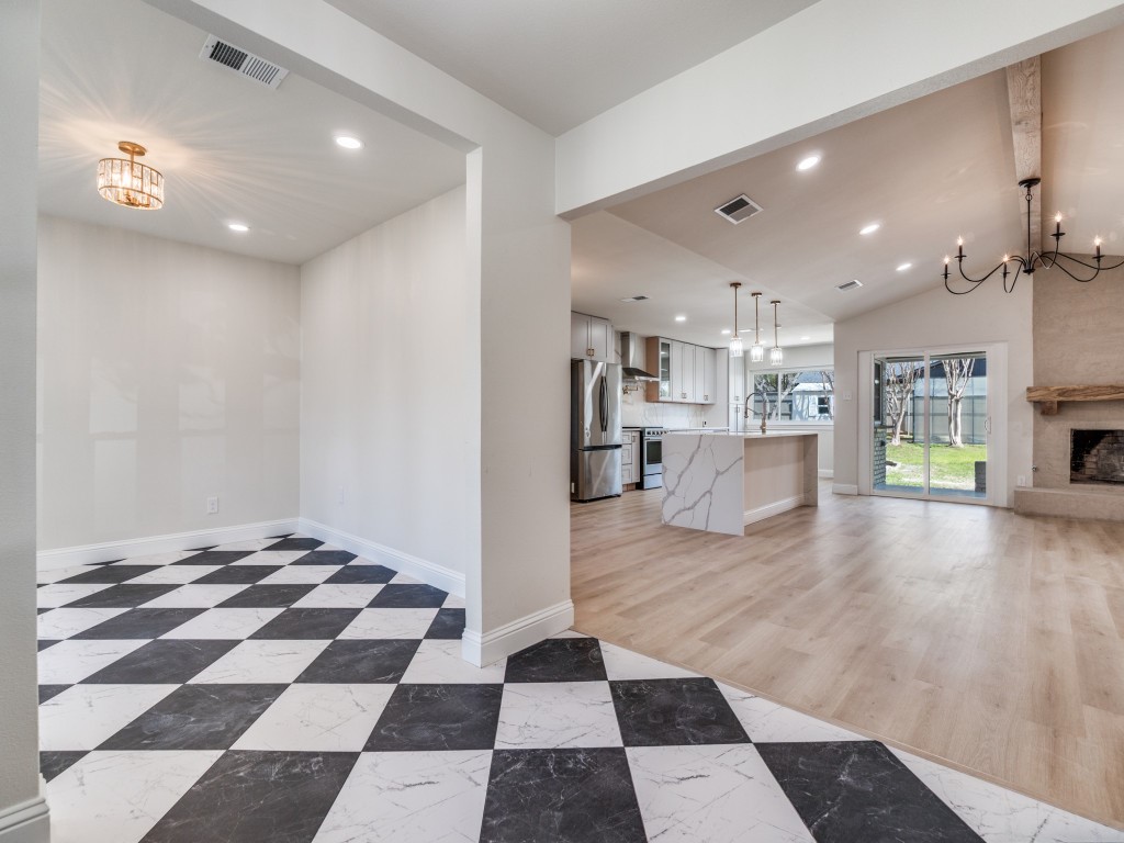 9008 Flicker Lane Dallas TX 75238