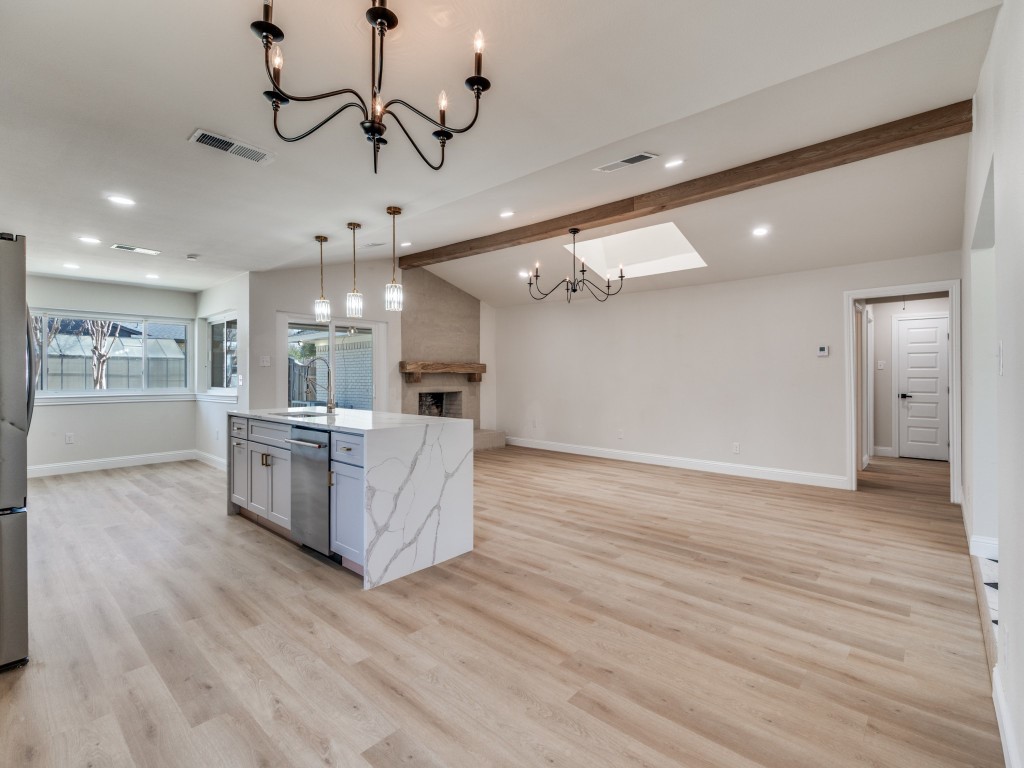 9008 Flicker Lane Dallas TX 75238
