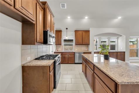 452 W Autumn Hill Bluff Lavon TX 75166