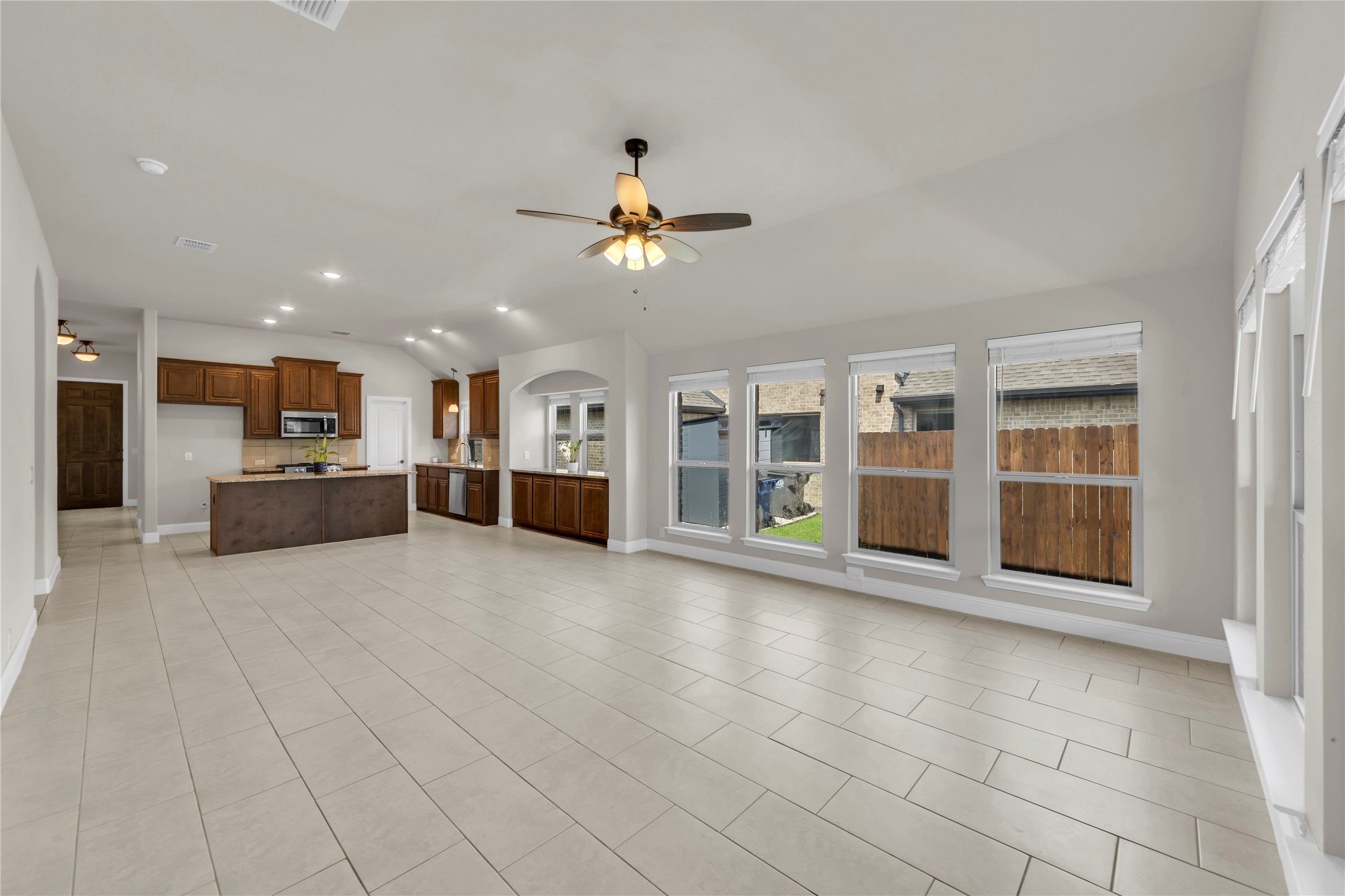 452 W Autumn Hill Bluff Lavon TX 75166