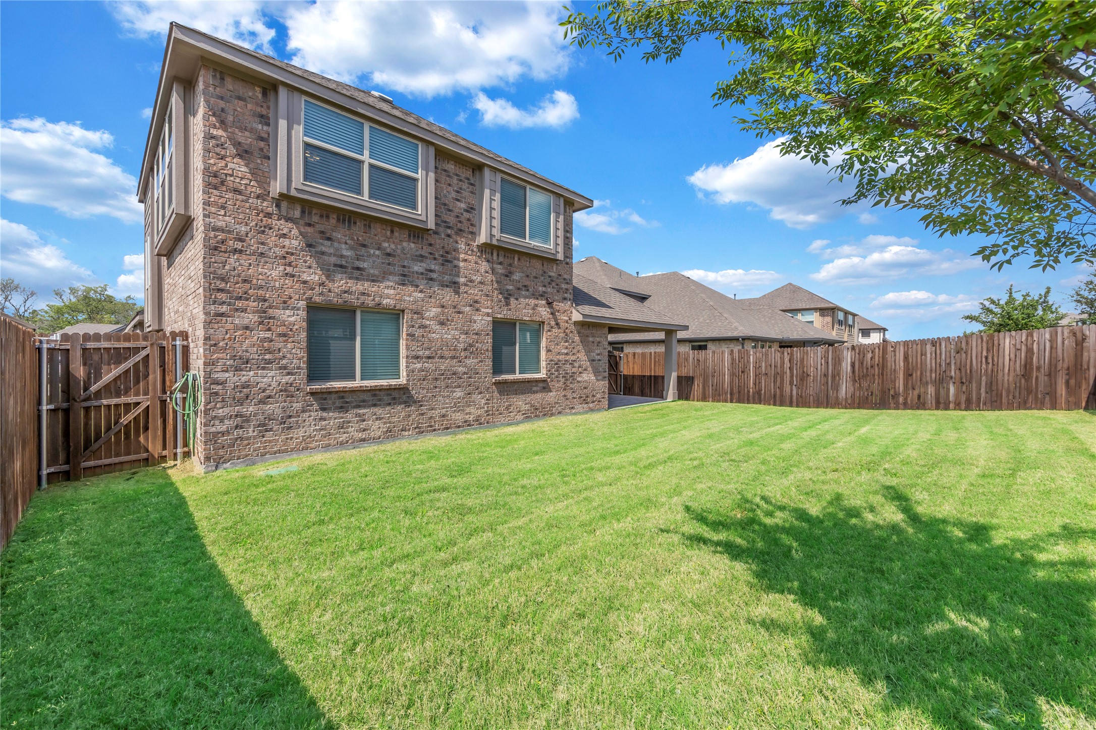 452 W Autumn Hill Bluff Lavon TX 75166
