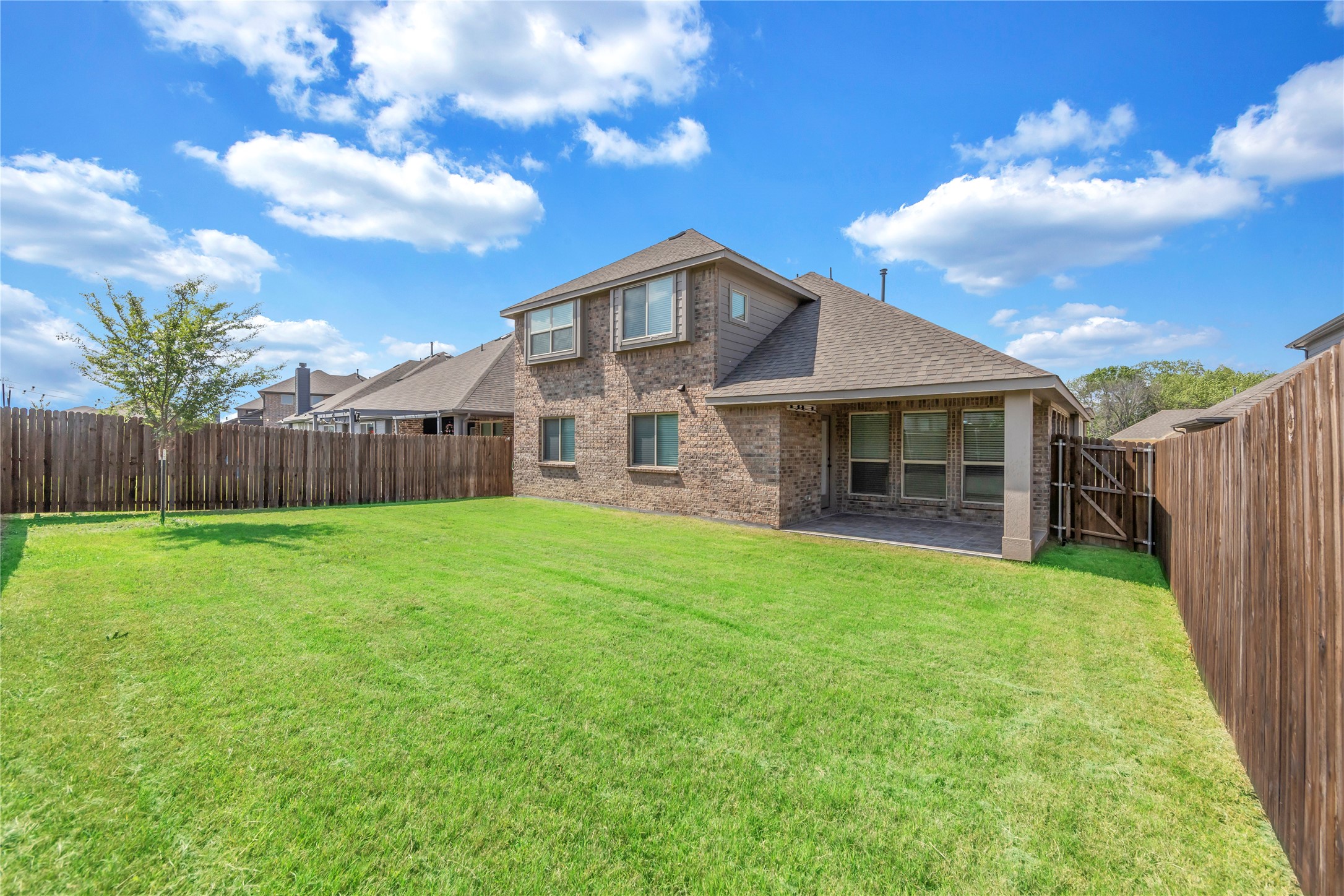 452 W Autumn Hill Bluff Lavon TX 75166