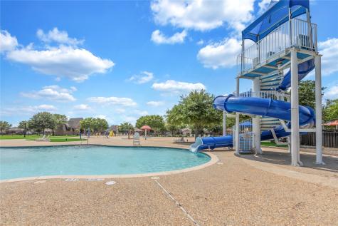 452 W Autumn Hill Bluff Lavon TX 75166