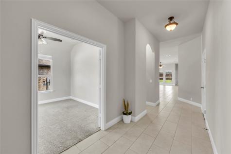 452 W Autumn Hill Bluff Lavon TX 75166