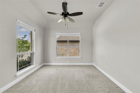 452 W Autumn Hill Bluff Lavon TX 75166