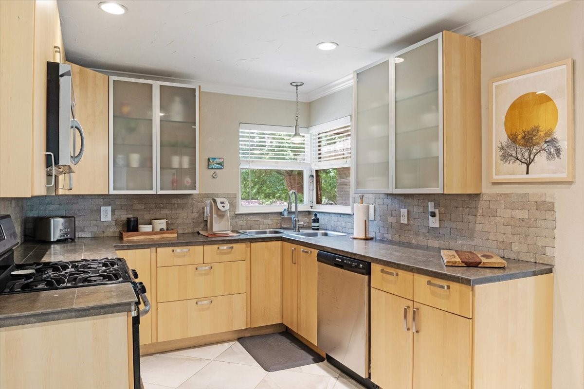 702 Kessler Boulevard Sherman TX 75092