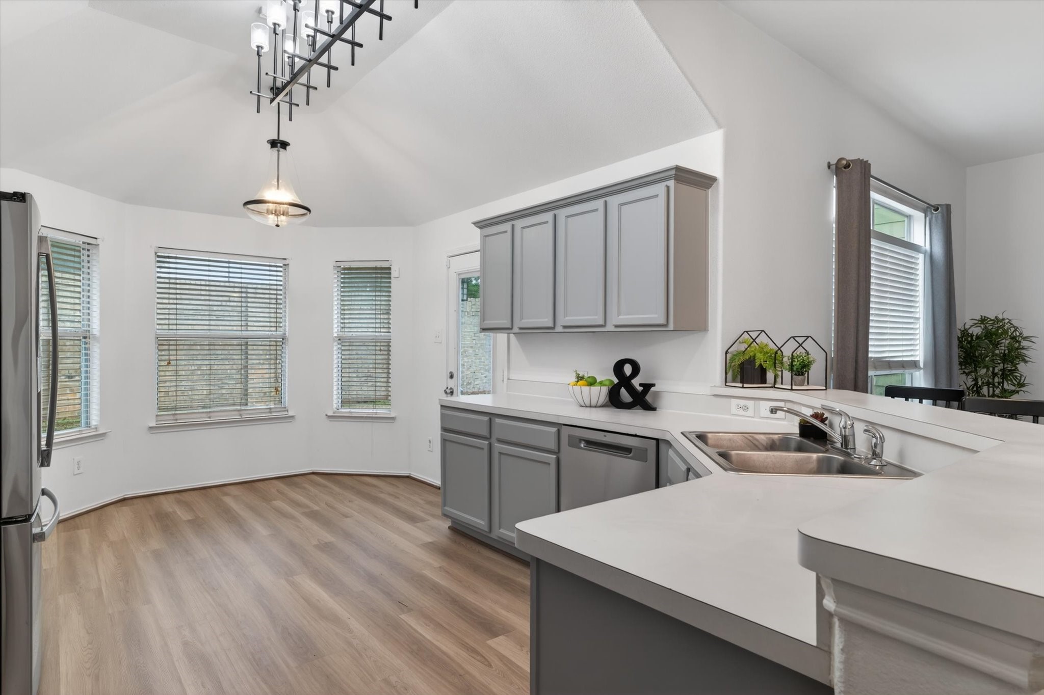 1220 Goldeneye Aubrey TX 76227