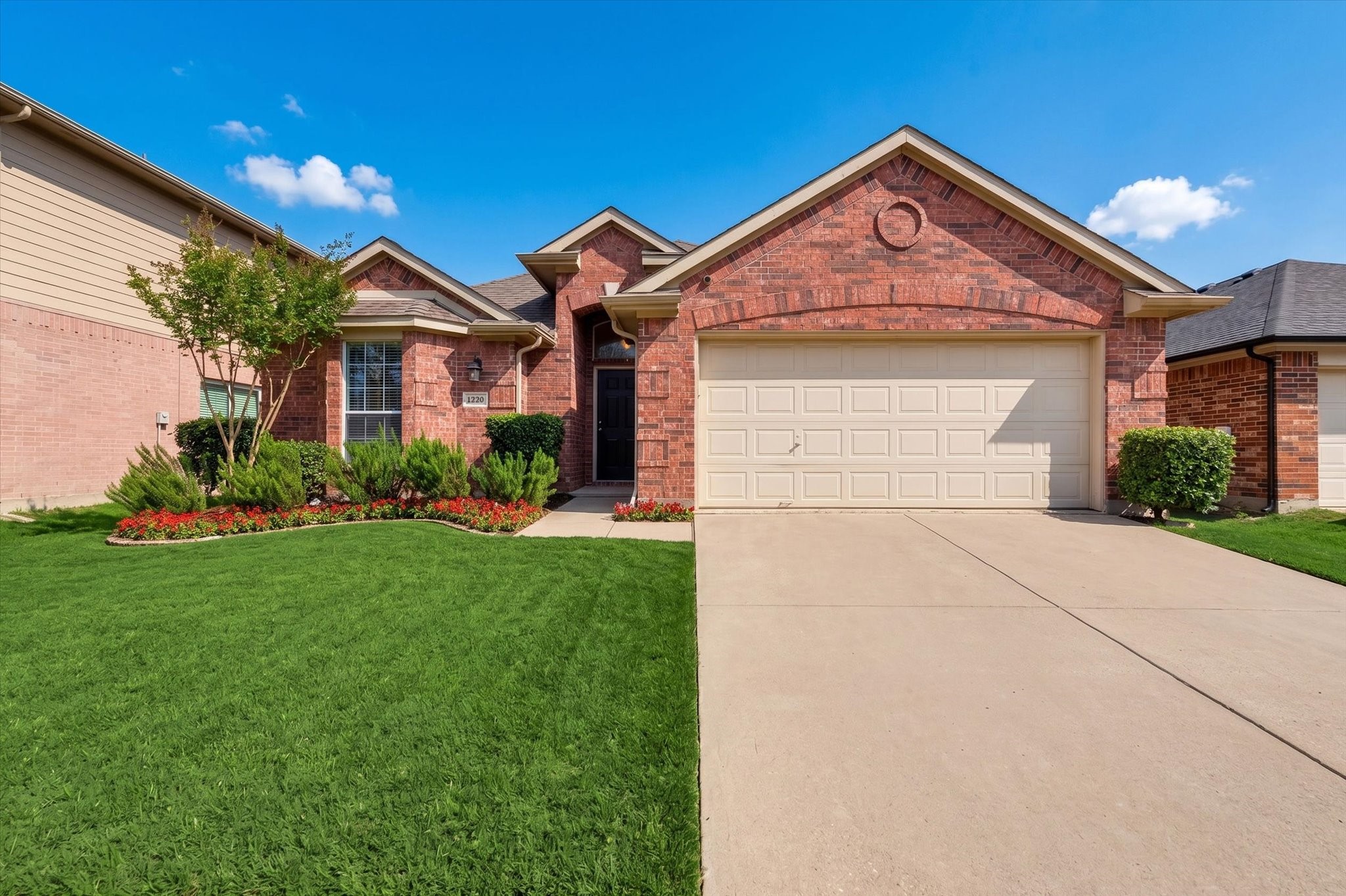 1220 Goldeneye Aubrey TX 76227