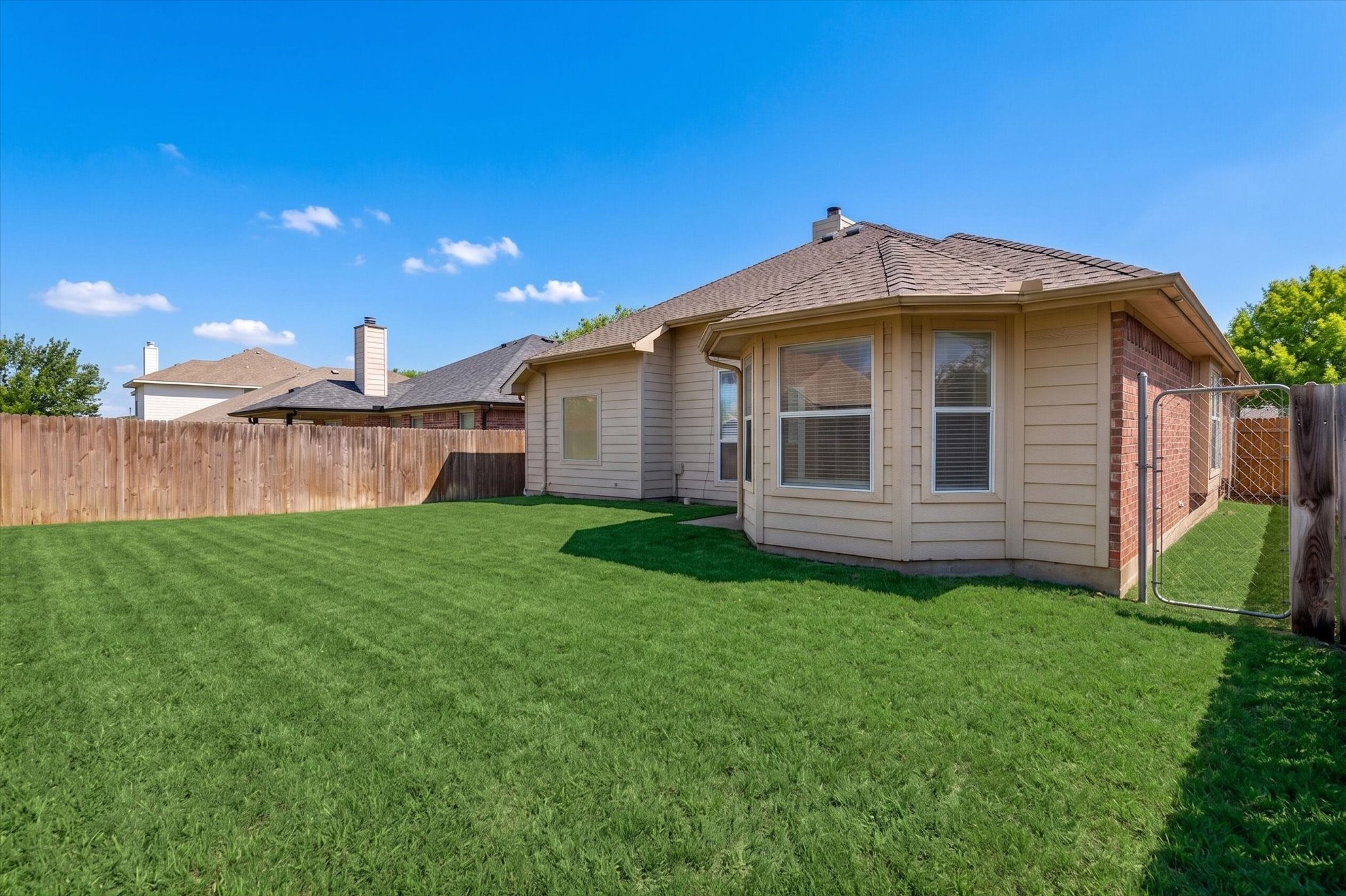 1220 Goldeneye Aubrey TX 76227