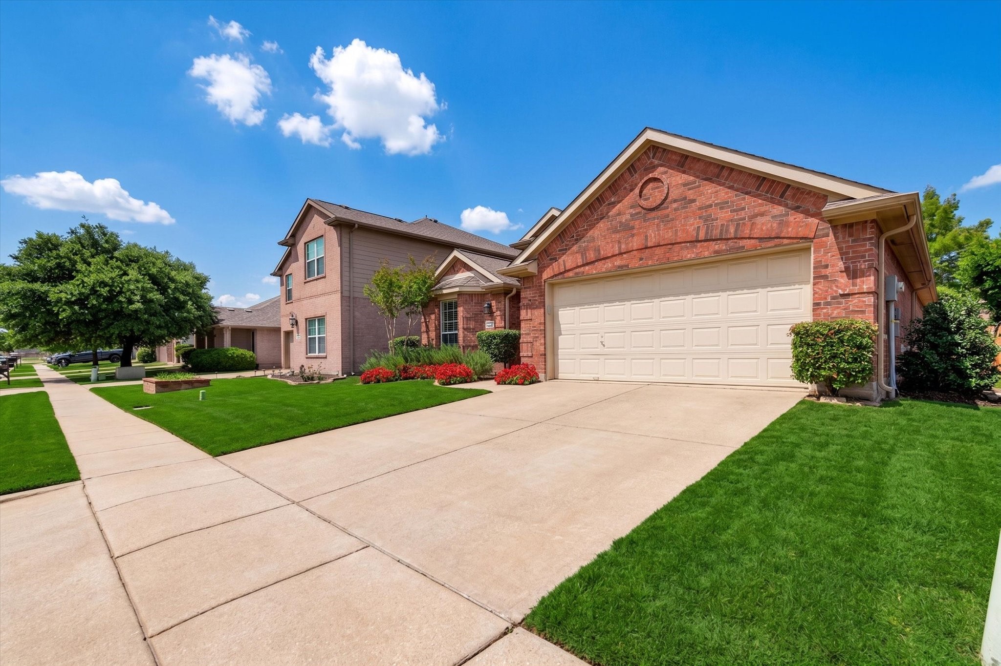 1220 Goldeneye Aubrey TX 76227