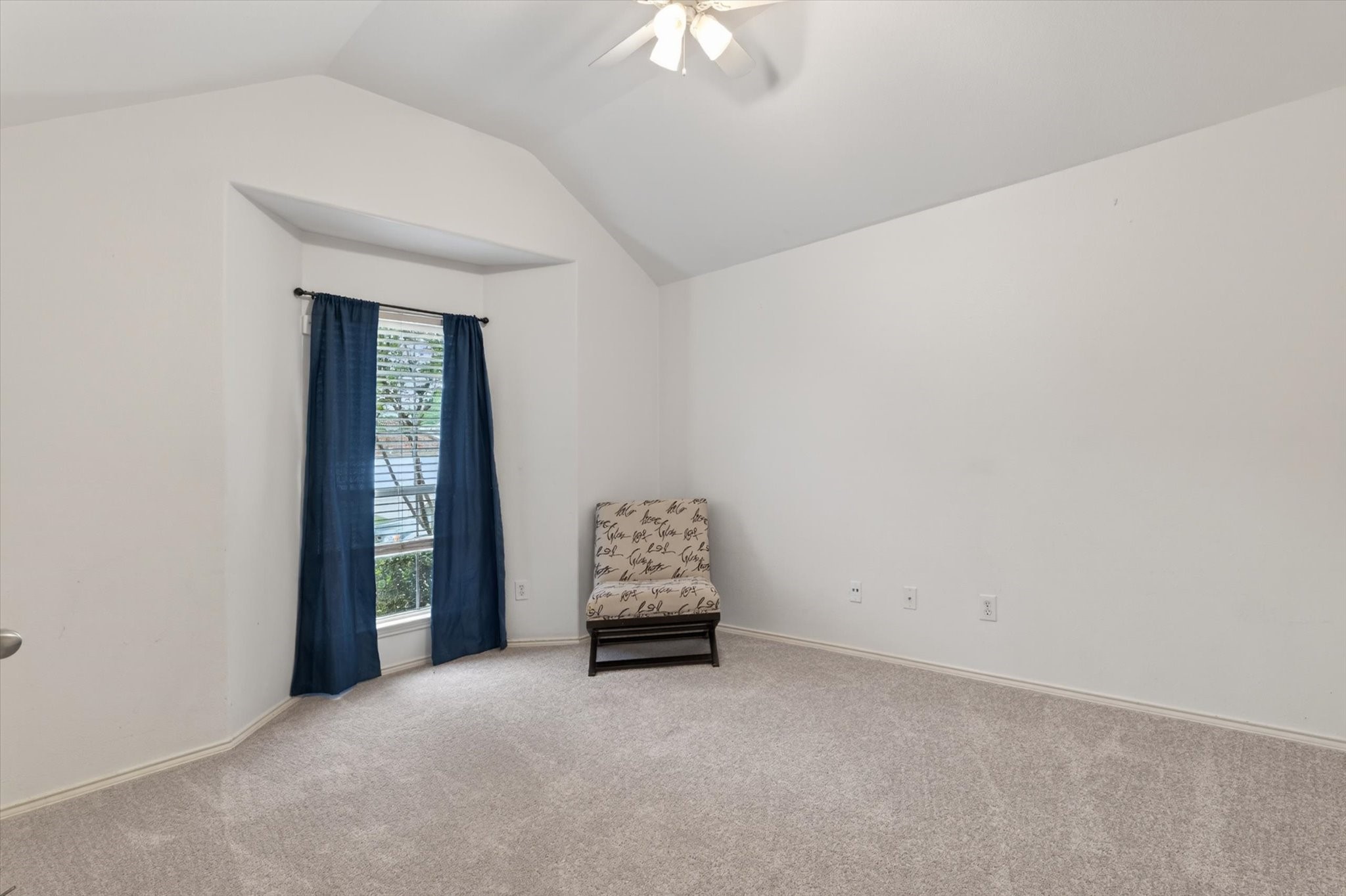 1220 Goldeneye Aubrey TX 76227